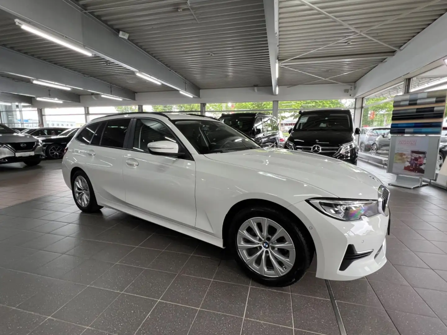 BMW 318 d Advantage VC+ACC+KEYLESS+e-Klappe uvm... Blanc - 2