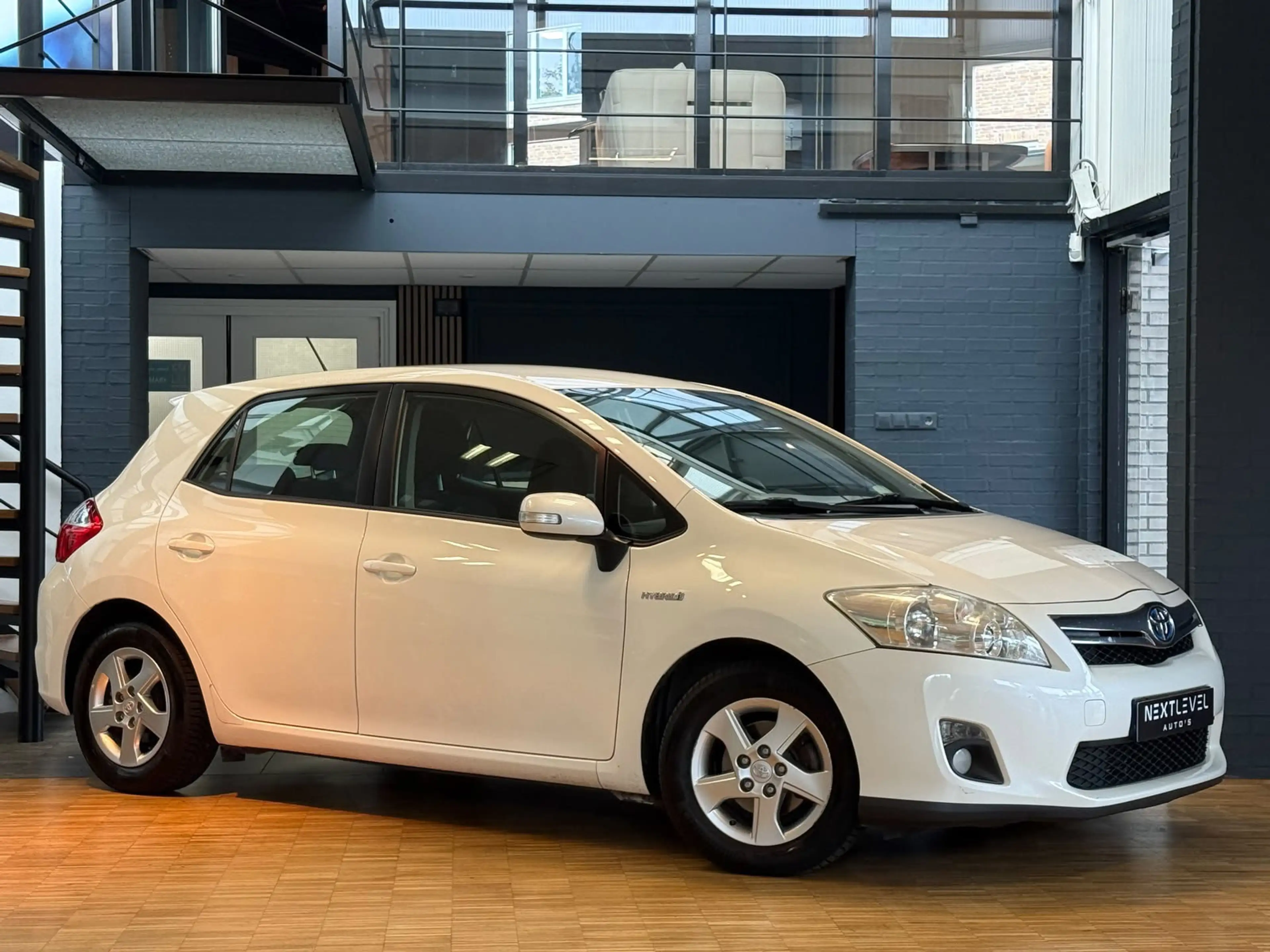 Toyota Auris 1.8 Full Hybrid Aspiration — photo 10