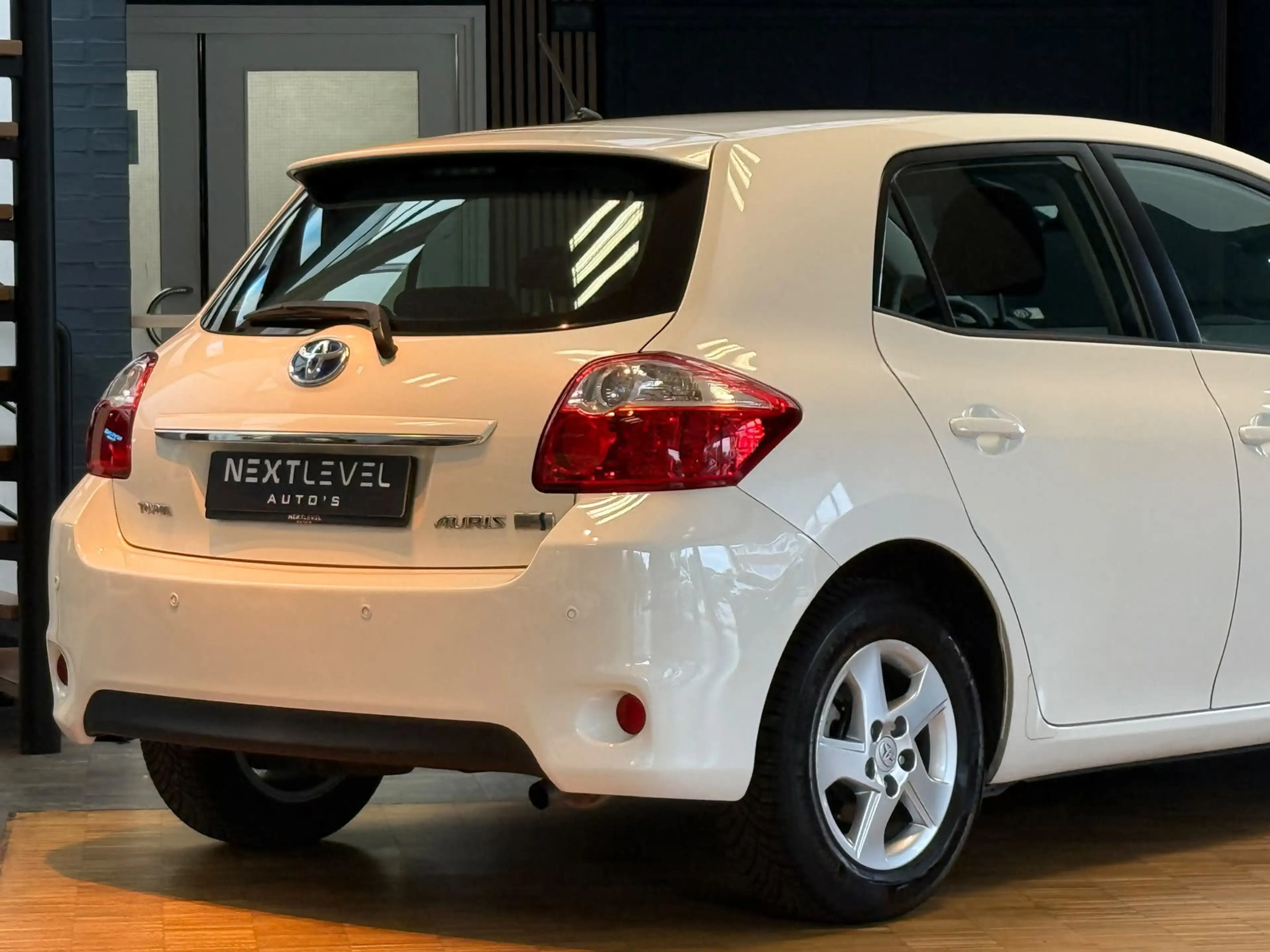 Toyota Auris 1.8 Full Hybrid Aspiration — photo 8