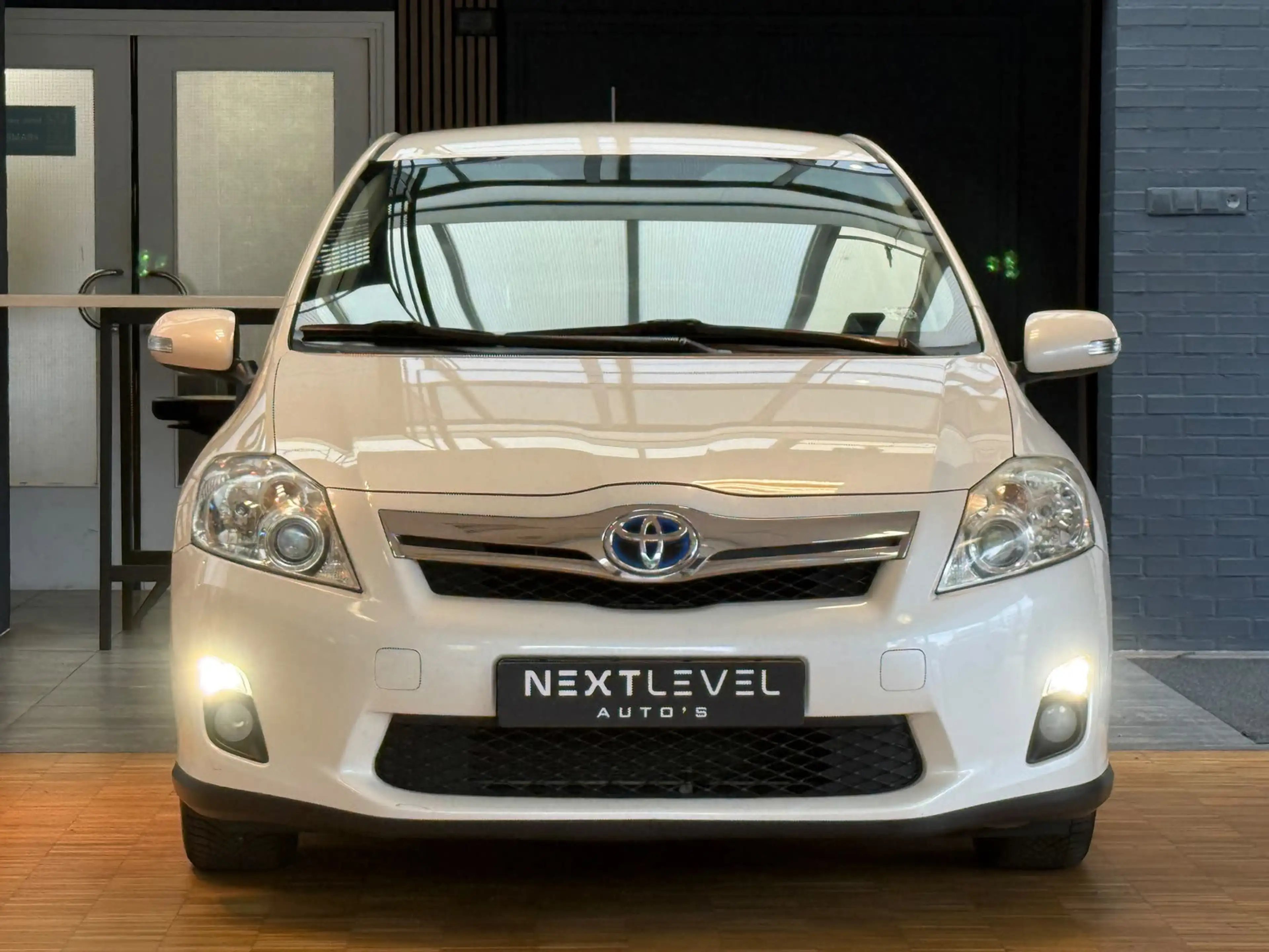 Toyota Auris 1.8 Full Hybrid Aspiration — photo 13