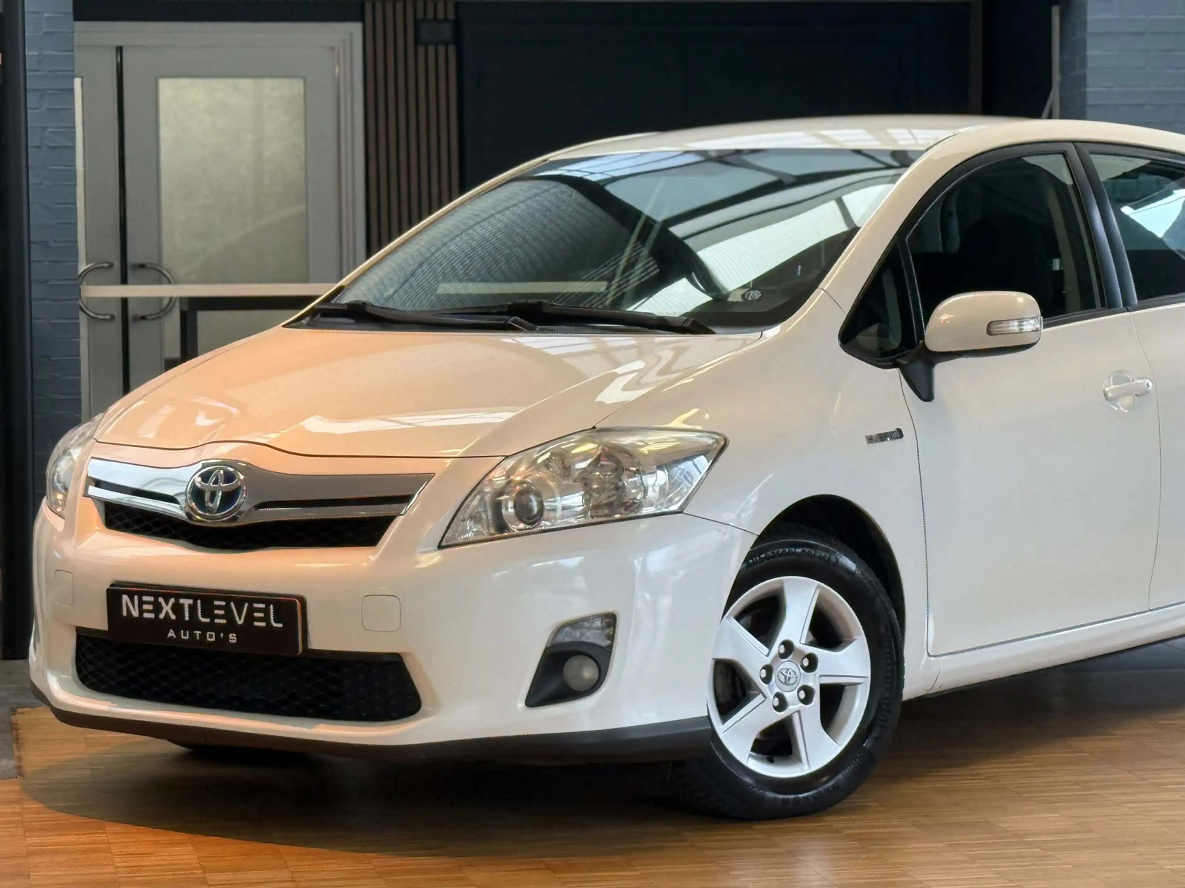 Toyota Auris 1.8 Full Hybrid Aspiration — photo 2