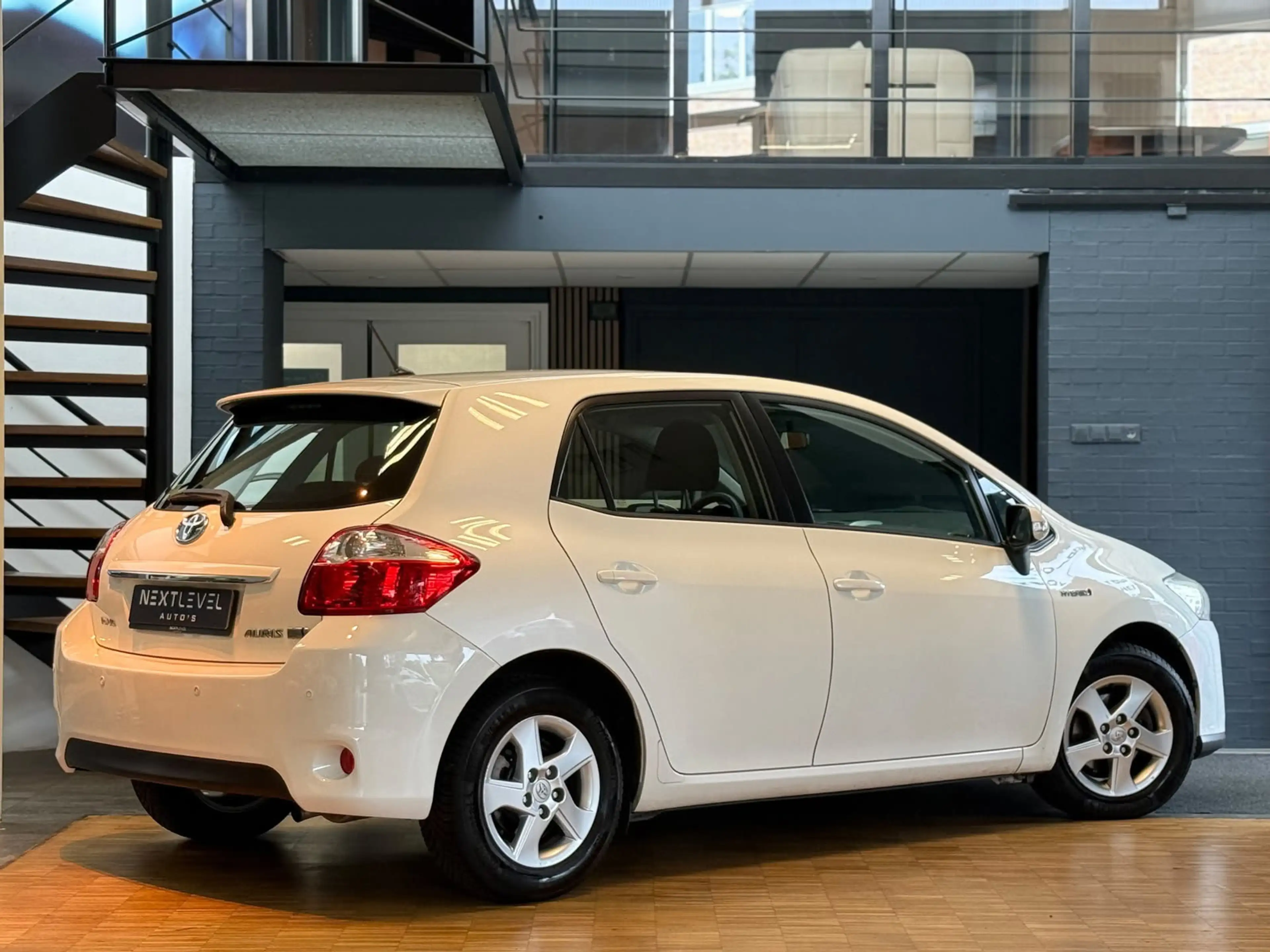 Toyota Auris 1.8 Full Hybrid Aspiration — photo 7