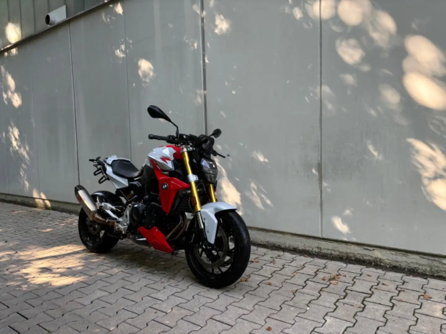 BMW F 900 R Style Sport 4 Pakete Akrapovic, Kurzer KZH, Червоний - 2