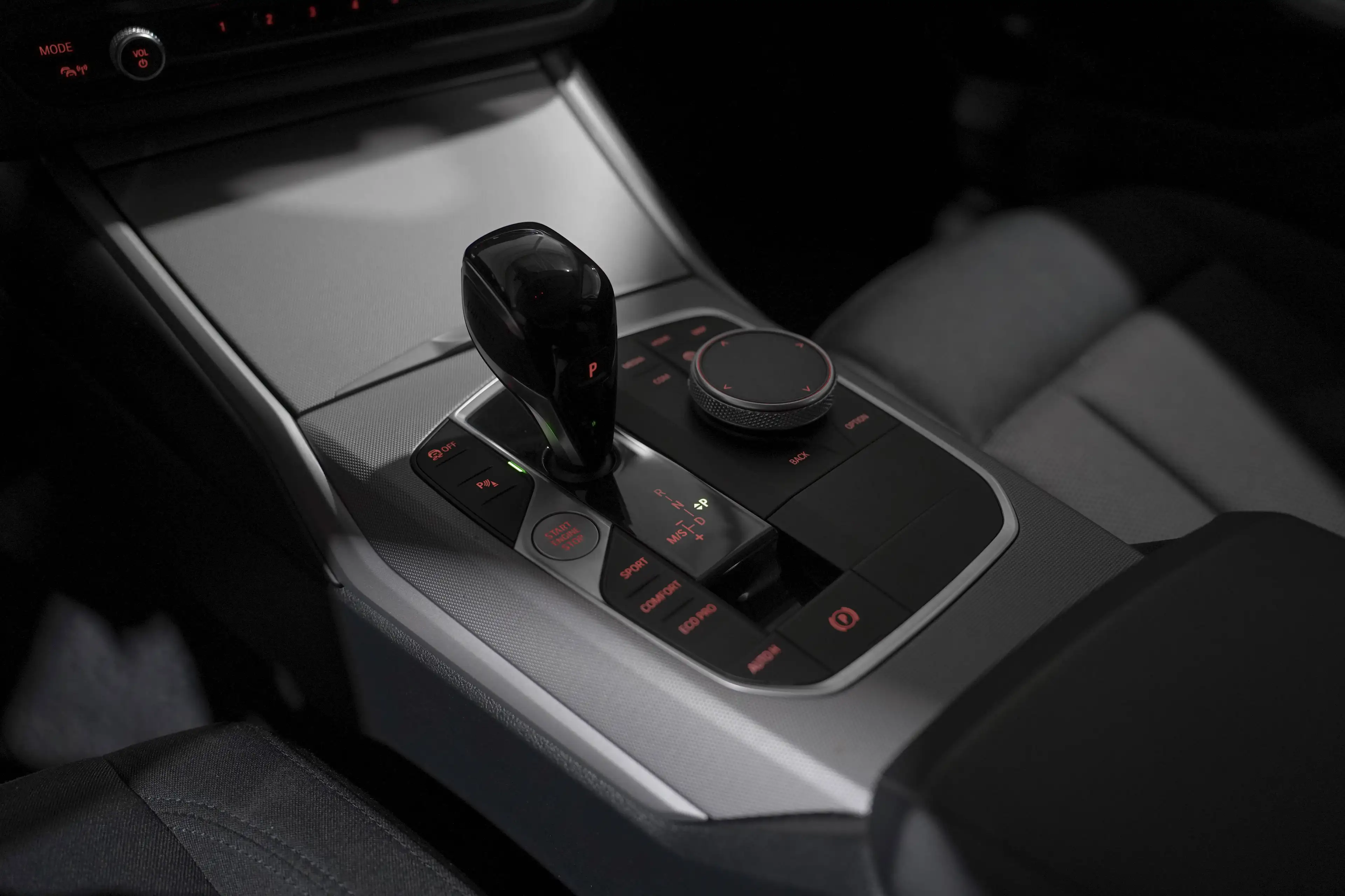BMW 316 ✖ 19' PACK M | BLACK PACK | APPLE CARPLAY | SIEGES CHAUFFANTS | TVA ✔ — photo 13