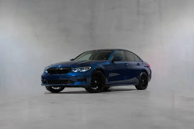BMW 316 ✖ 19' PACK M | BLACK PACK | APPLE CARPLAY | SIEGES CHAUFFANTS | TVA ✔
