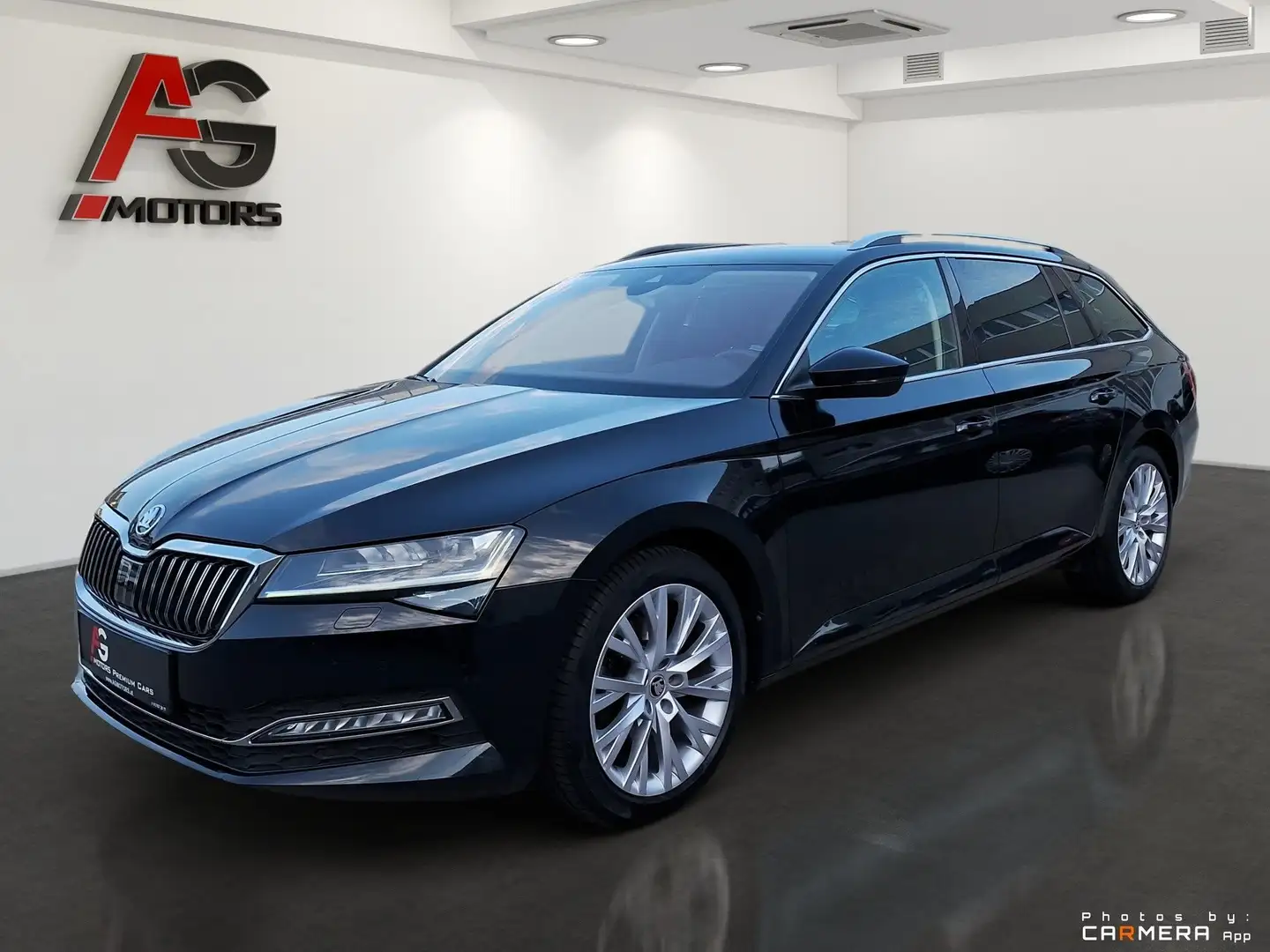 Skoda Superb Kombi 2,0 TDI Style DSG/Virtual Cockpit/LED/Kamer Zwart - 1