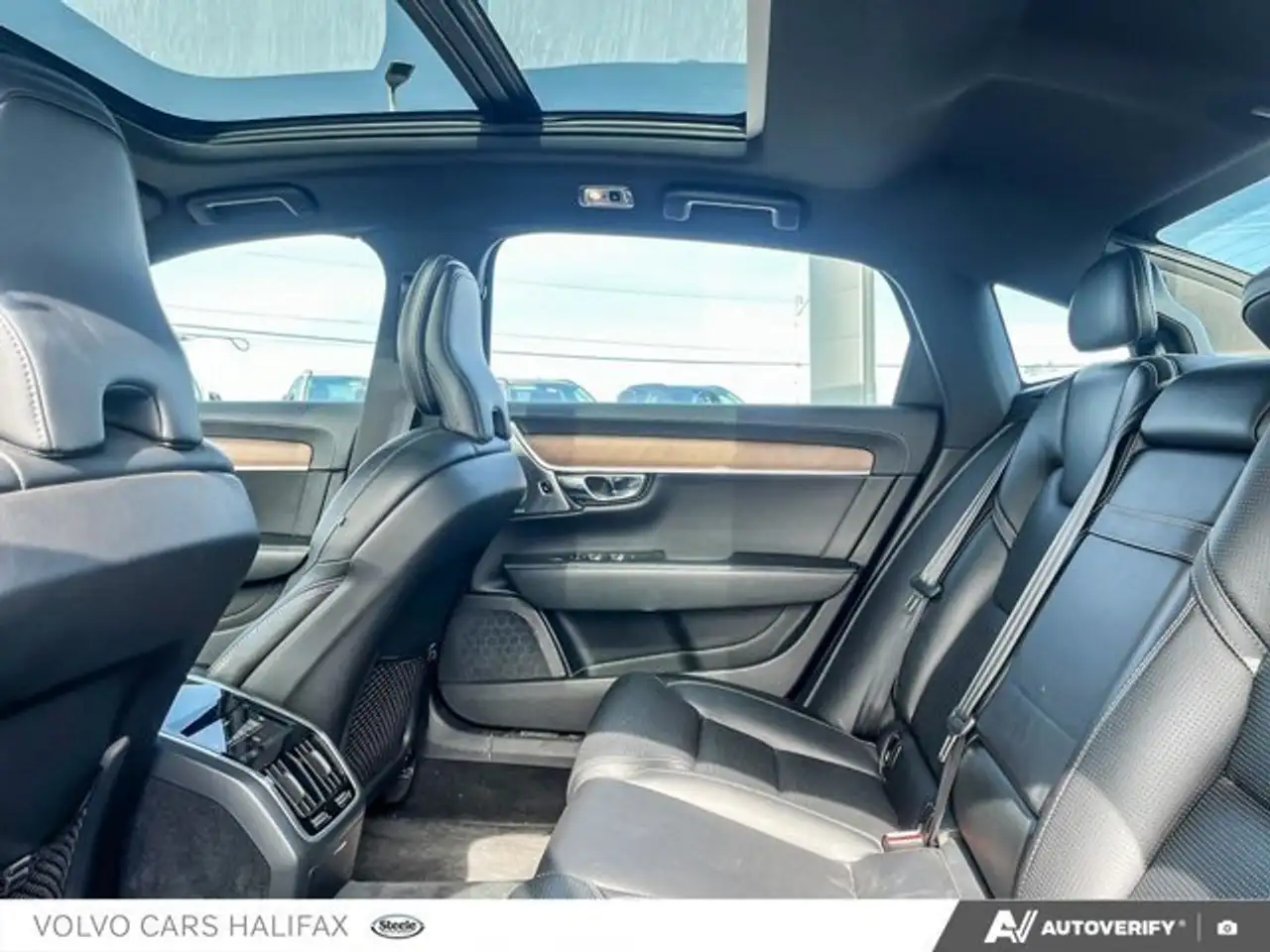Volvo S90 снимка Volvo S90