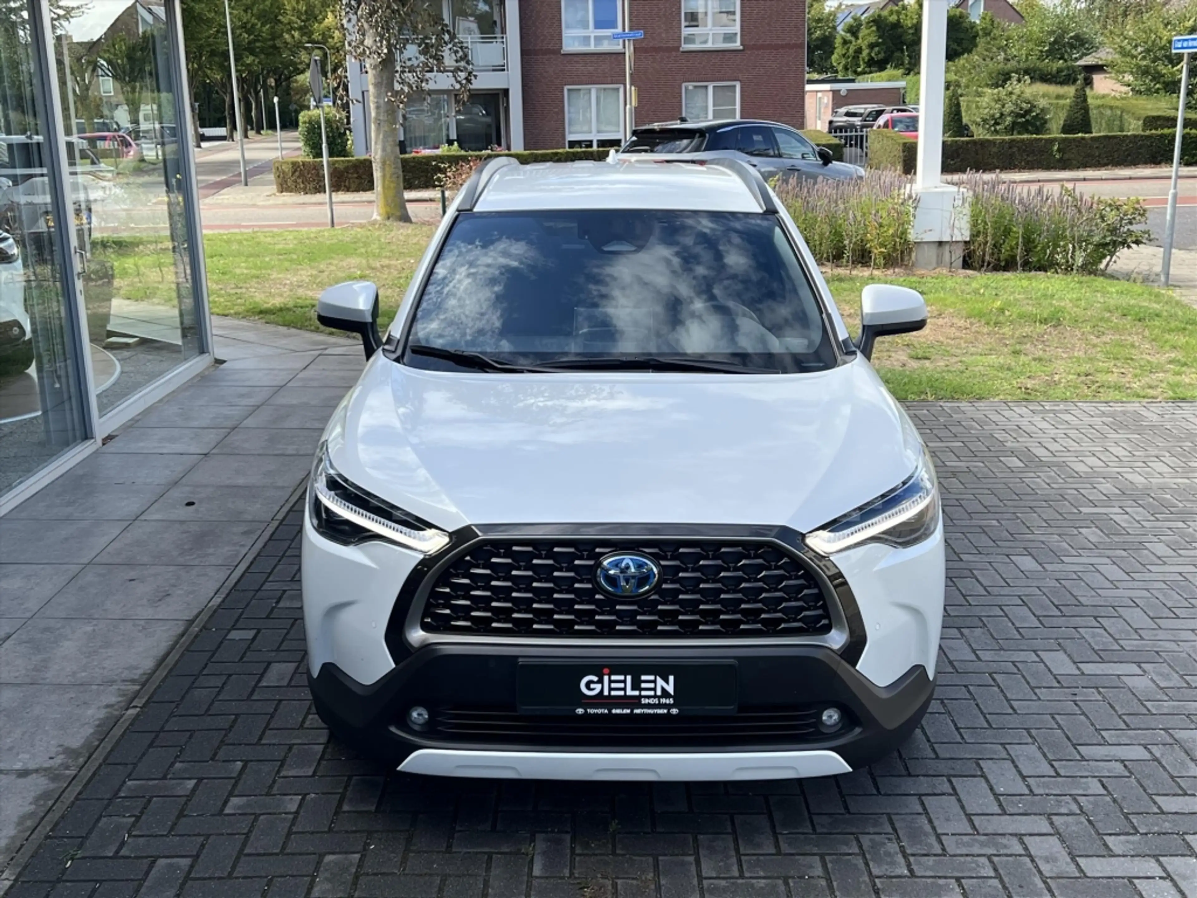 Toyota Corolla Cross 140 Hybrid Dynamic | Trekhaak, Parelmoer wit, Dode — photo 13