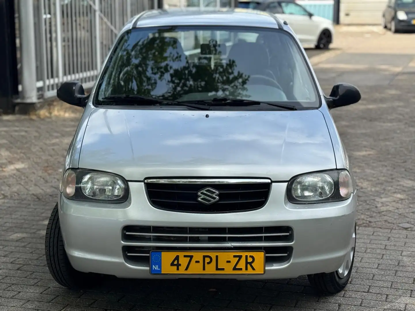 Suzuki Alto 1.1 GLX Automaat 72.000km Rijdt en schakelt goed Gris - 2