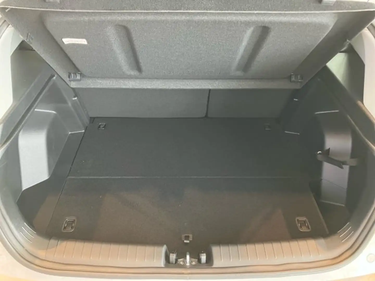 Hyundai BAYON GO Plus 1.2 MPI Grau - 2