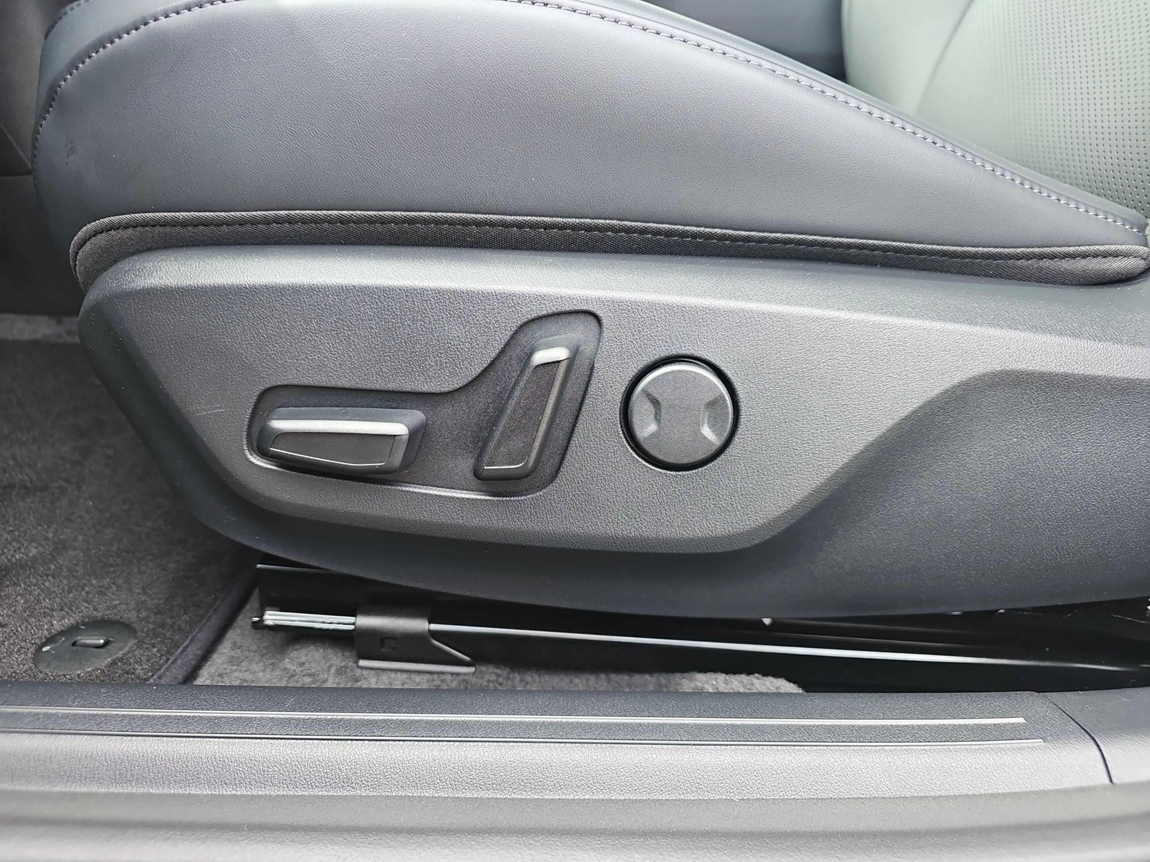 Kia EV4 Elektro 81 kWh Earth ACC KeyLess Navi PDC LM — photo 7