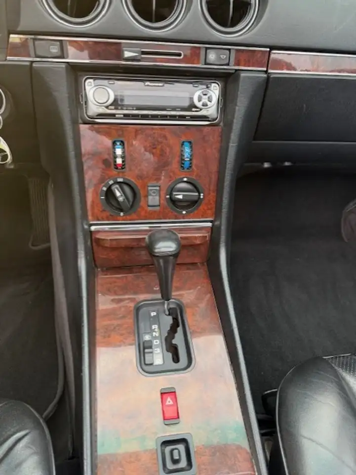 Mercedes-Benz SL 300 W107, foto 4