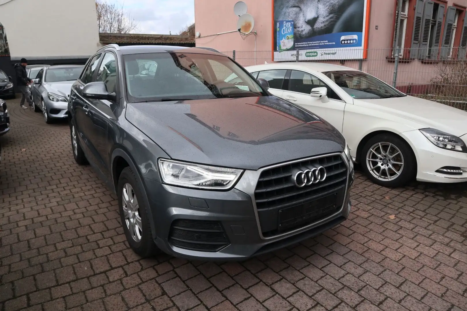 Audi Q3 /Leder/Xenon/AHK/PDC/Scheckheft Grau - 1