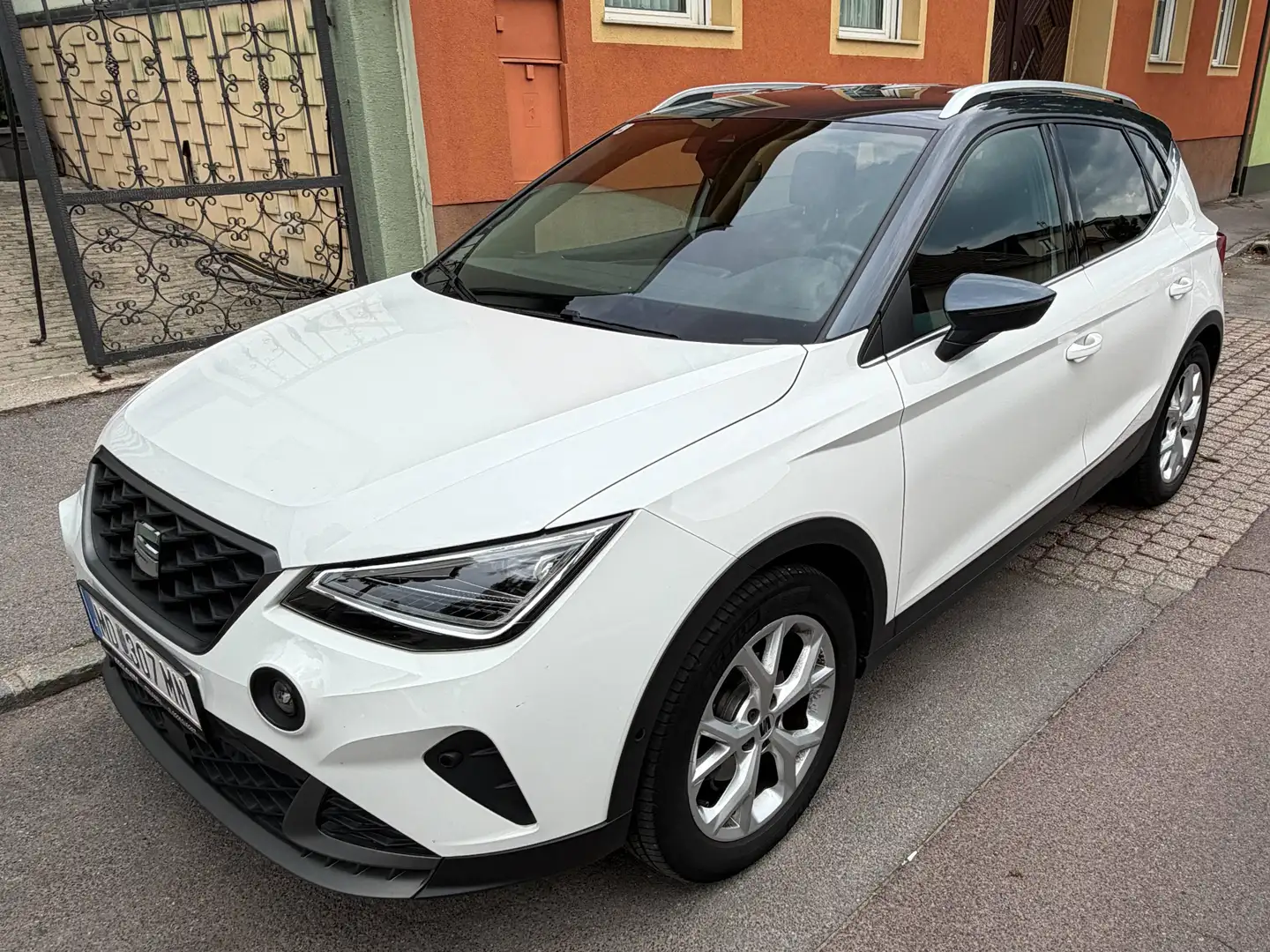 SEAT Arona Arona 1,0 Eco TSI FR Austria FR AUstria Weiß - 1