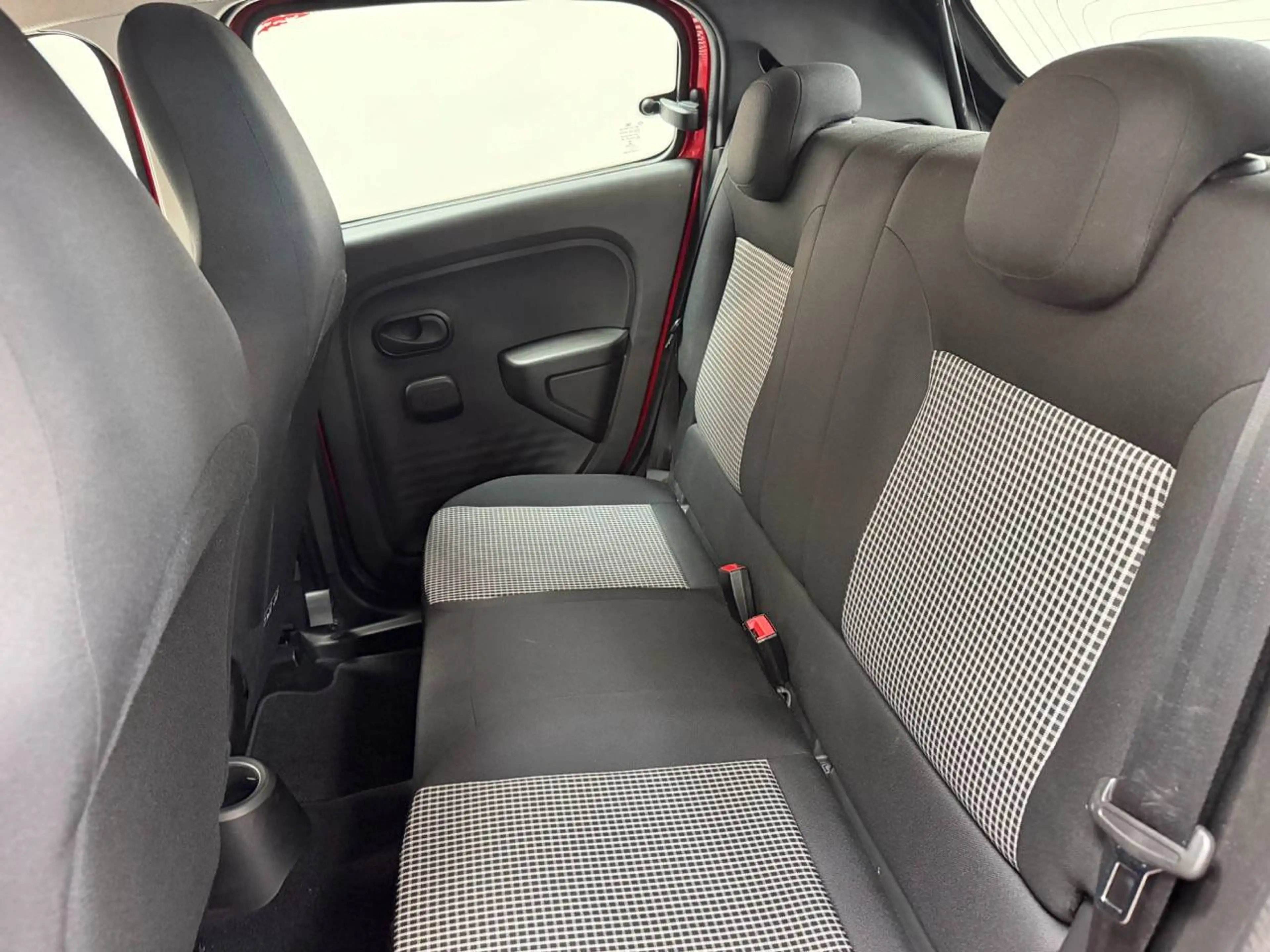 Renault Twingo Twingo 1.0i SCe — photo 8