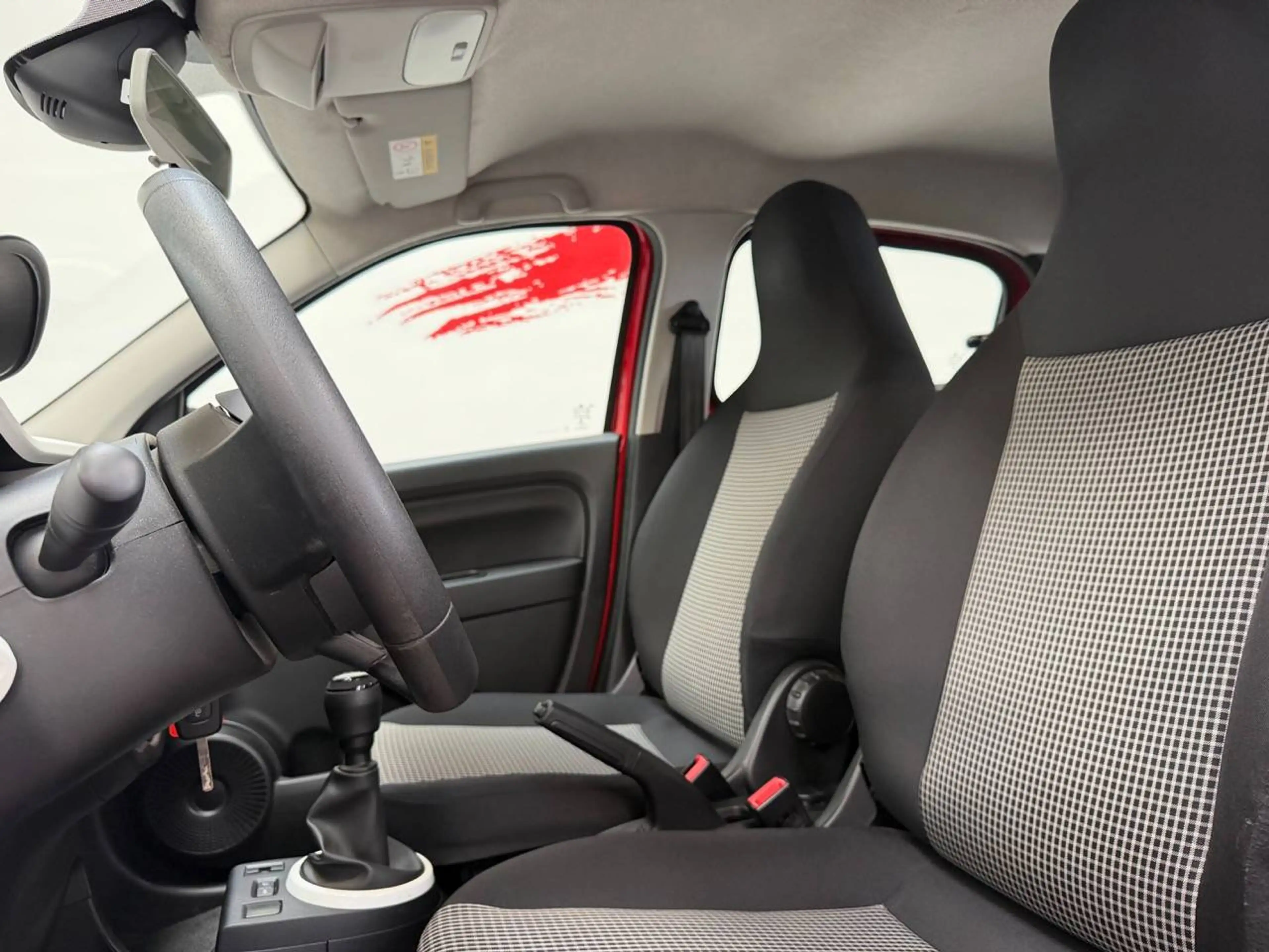 Renault Twingo Twingo 1.0i SCe — photo 7