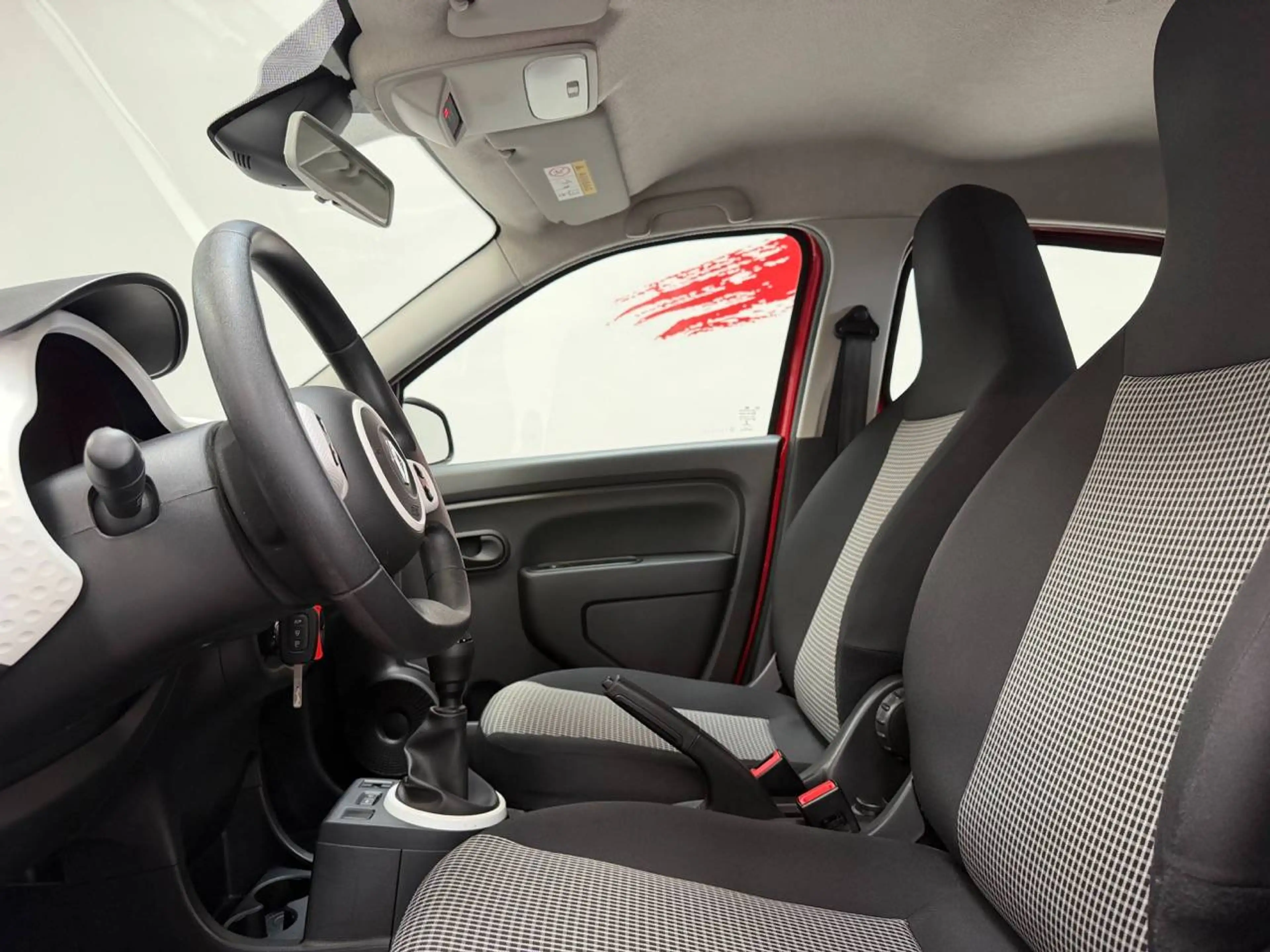 Renault Twingo Twingo 1.0i SCe — photo 6