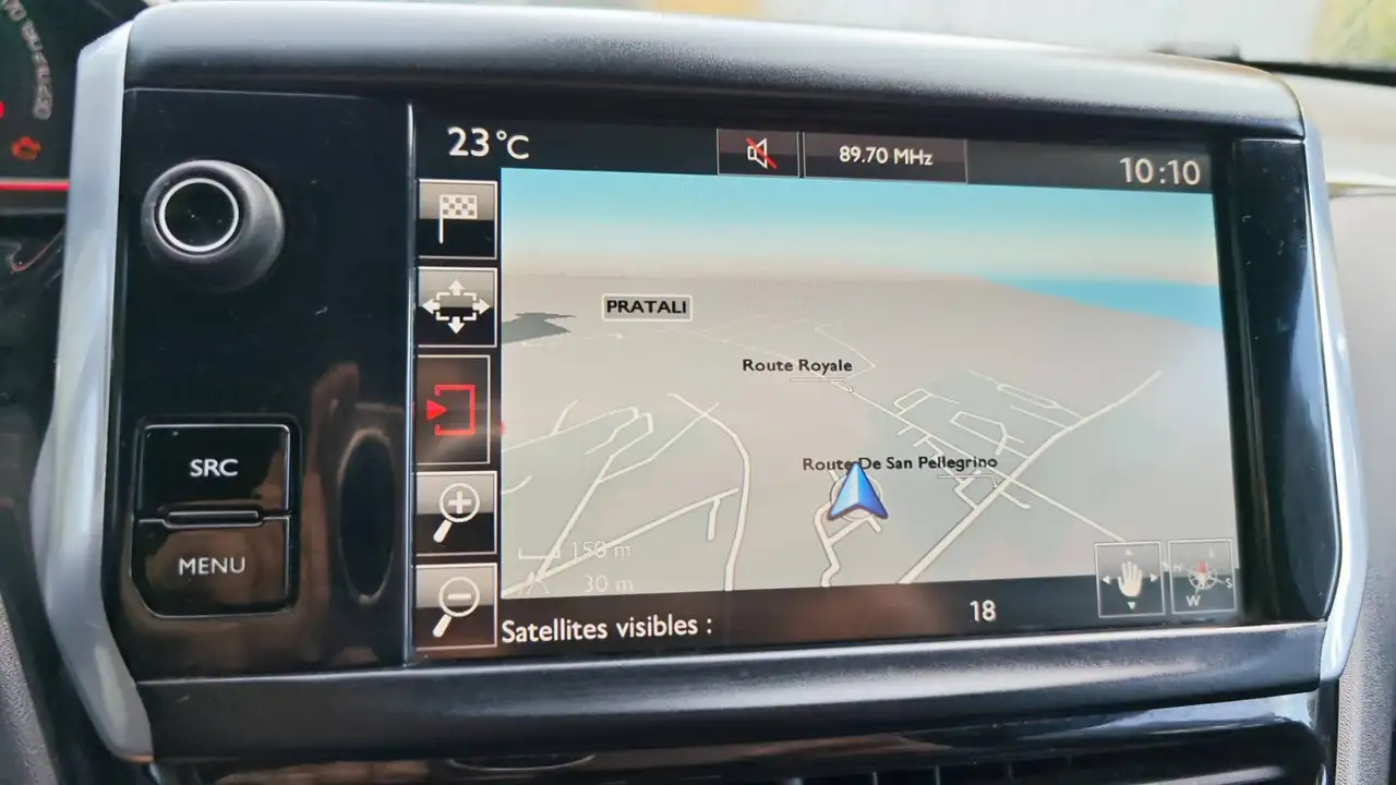 Peugeot 208 208 — photo 22