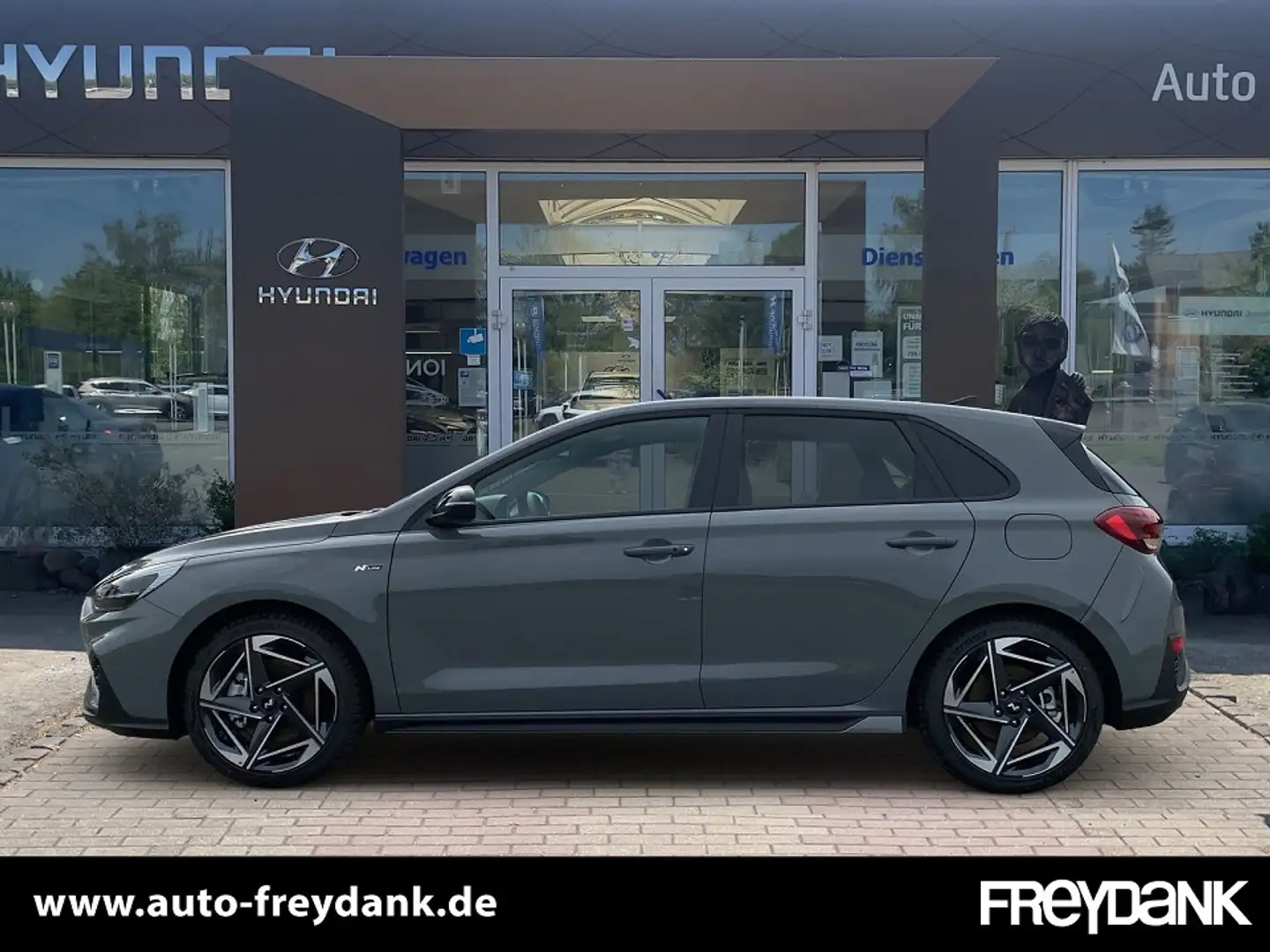Hyundai i30 FL 5-Türer (MY25) 1.5 T-GDI (140PS) 48V 6-MT 2WD N Grau - 2