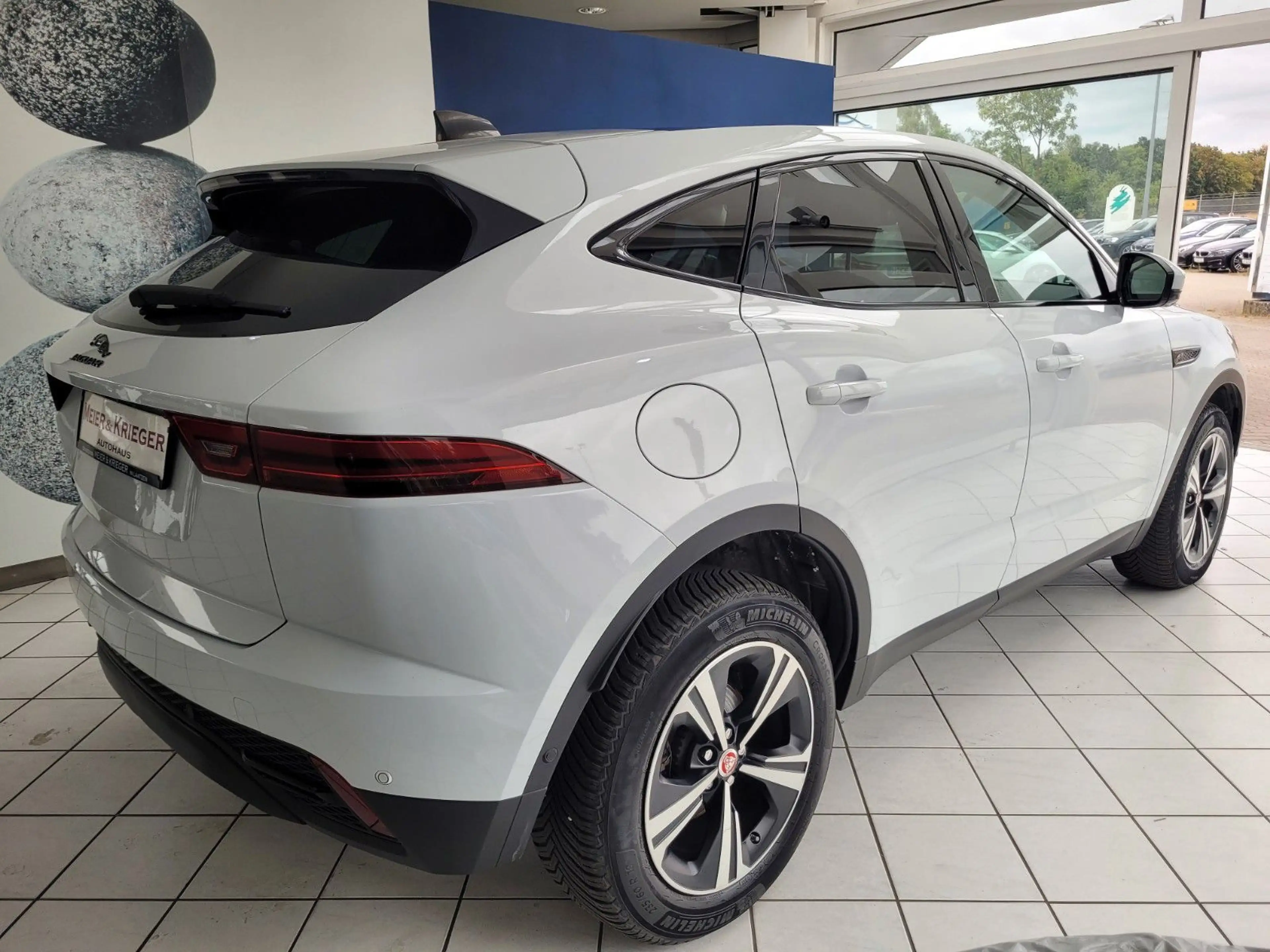 Jaguar E-Pace Facelift Panor./Leder/AHK/360°/BlackPack — photo 5
