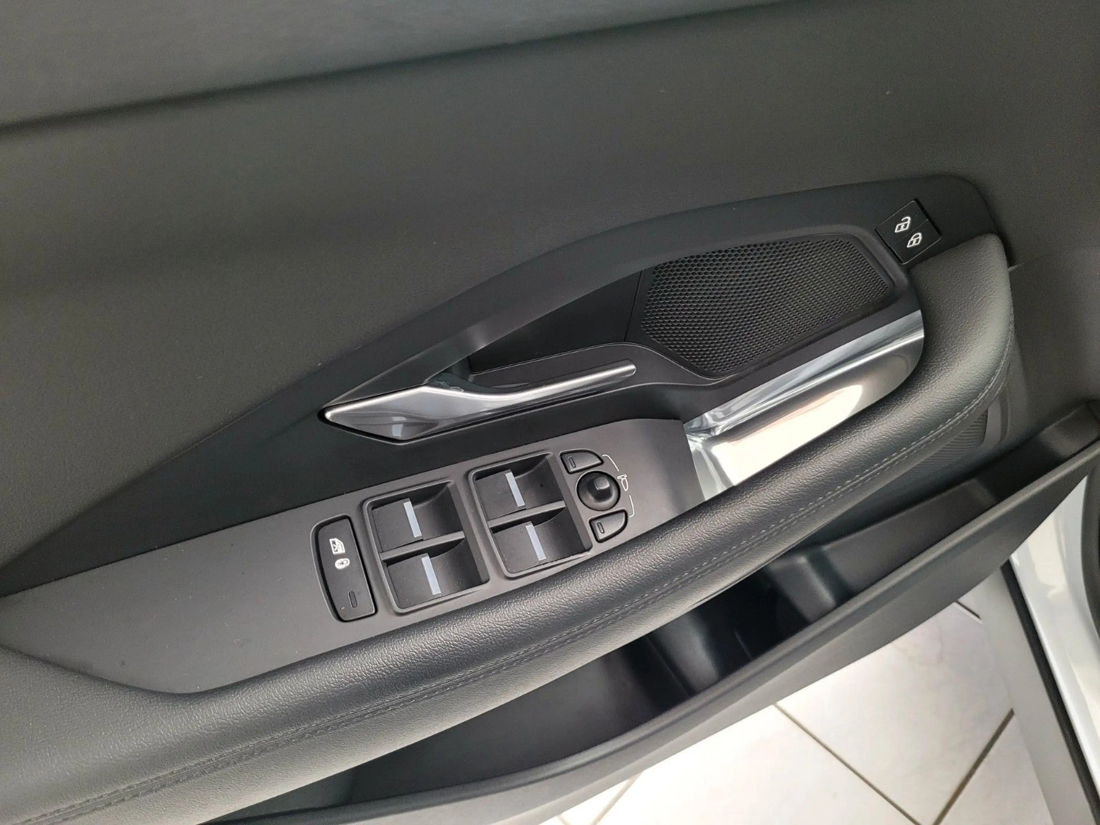 Jaguar E-Pace Facelift Panor./Leder/AHK/360°/BlackPack — photo 24