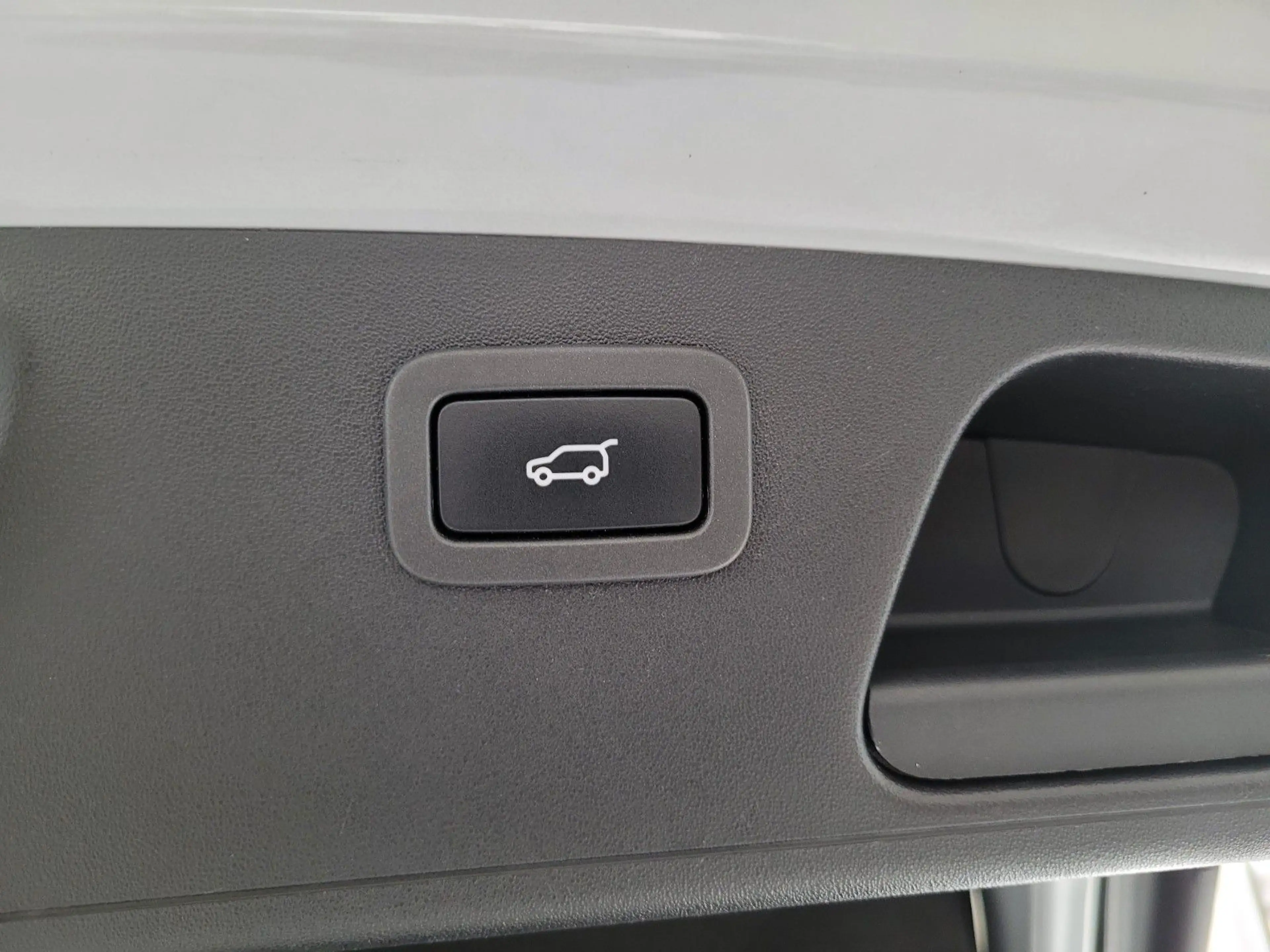 Jaguar E-Pace Facelift Panor./Leder/AHK/360°/BlackPack — photo 22