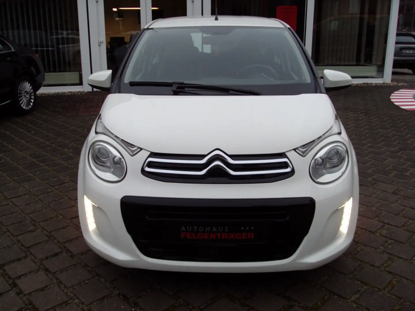 Citroen C1 VTi 72 Shine Weiß - 2