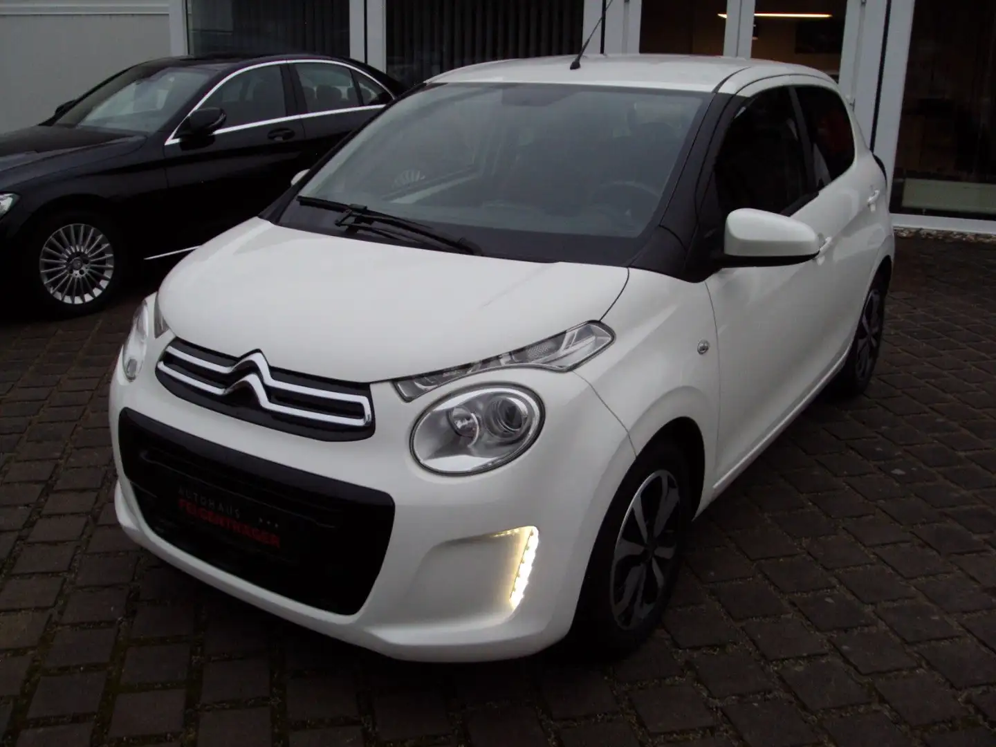 Citroen C1 VTi 72 Shine Weiß - 1