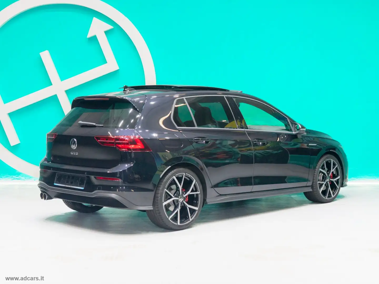 Volkswagen Golf 2.0 TDI GTD DSG TETTO+CERCHI 19+IQ LIGHT Nero - 2