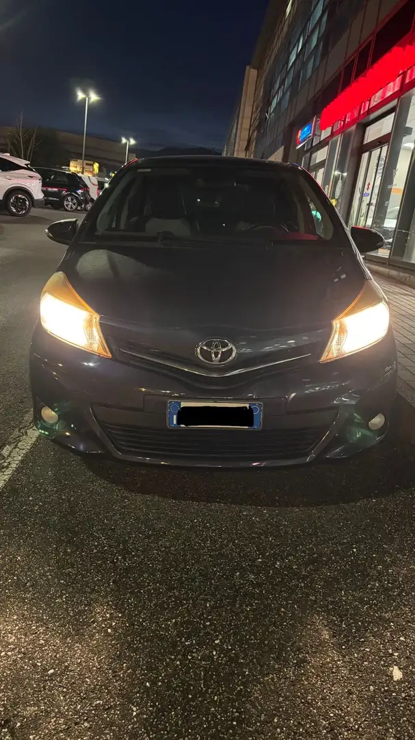 Toyota Yaris Yaris 5p 1.4 d-4d Sol c/vsc+trc Blu/Azzurro - 1