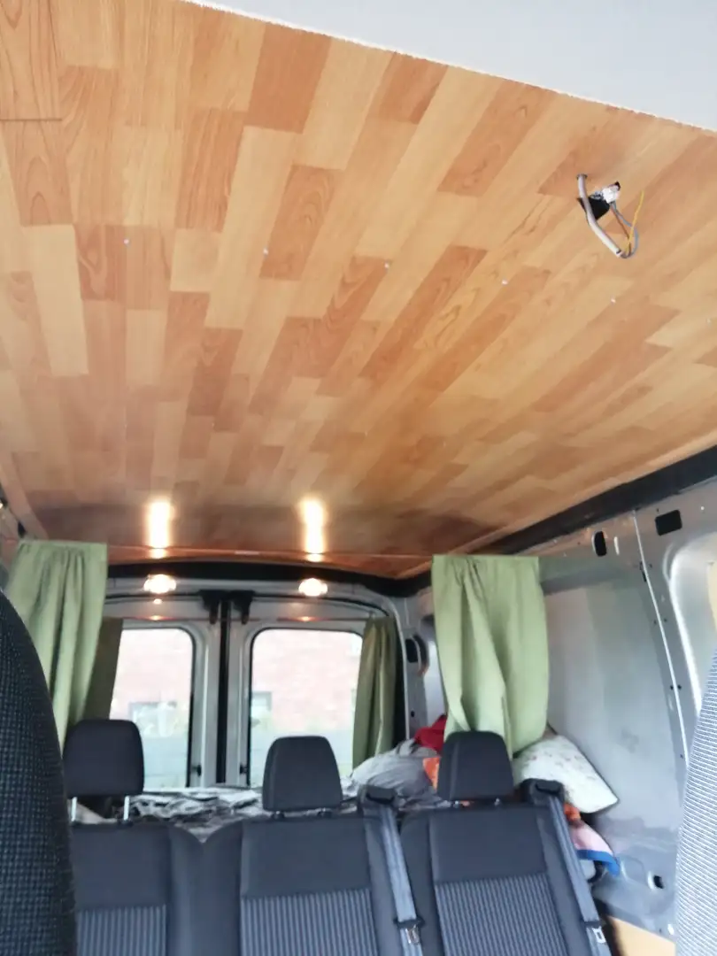 Ford Transit Wohnmobil Plateado - 1