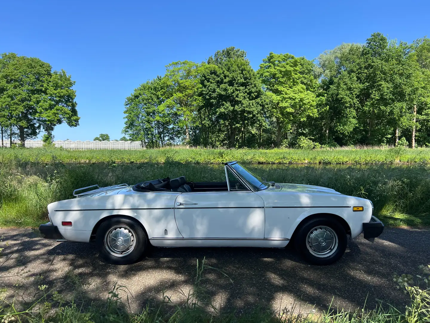 Fiat 124 Spider 1800 Bílá - 2