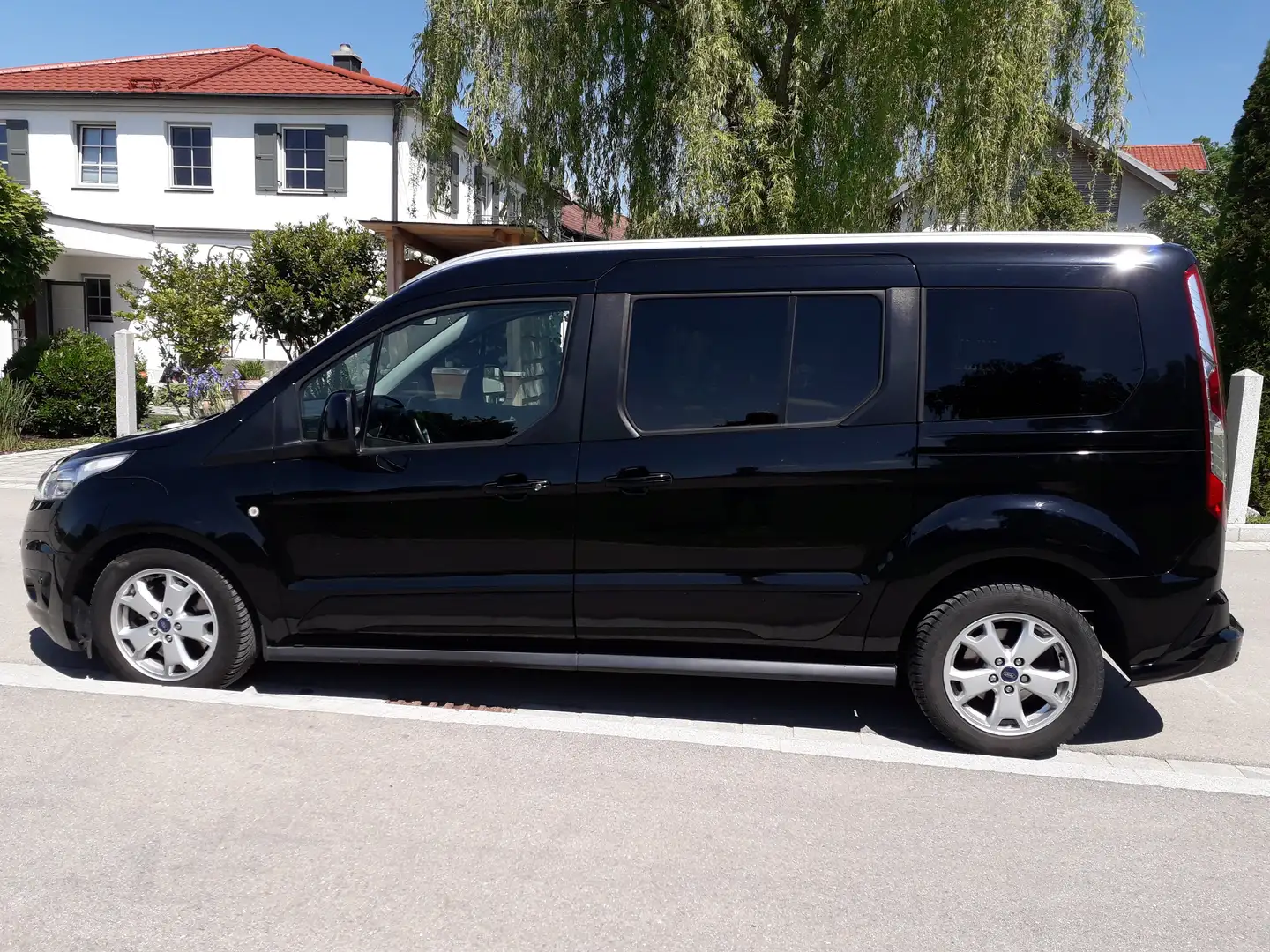 Ford Tourneo Connect Tourneo Connect Titanium 1.5 TDCI L2 Noir - 1
