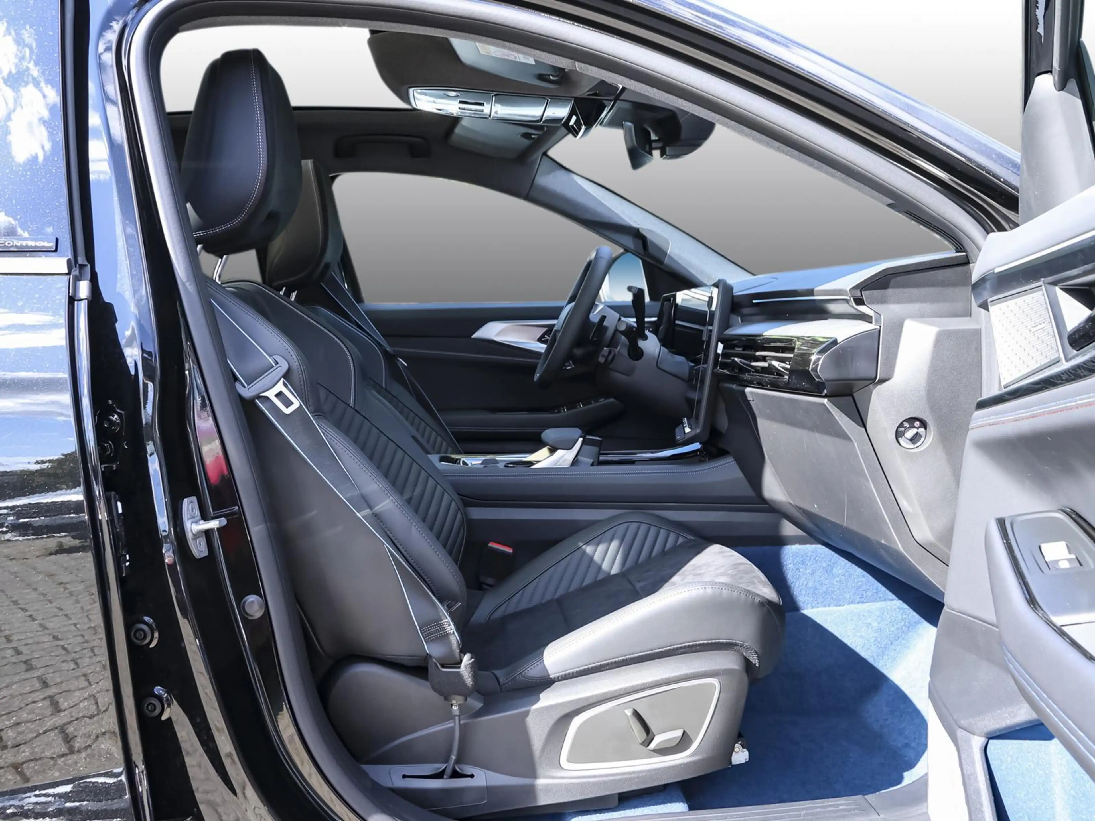 Renault Rafale Atelier Alpine PHEV 4x4 300 PanoDach — photo 3