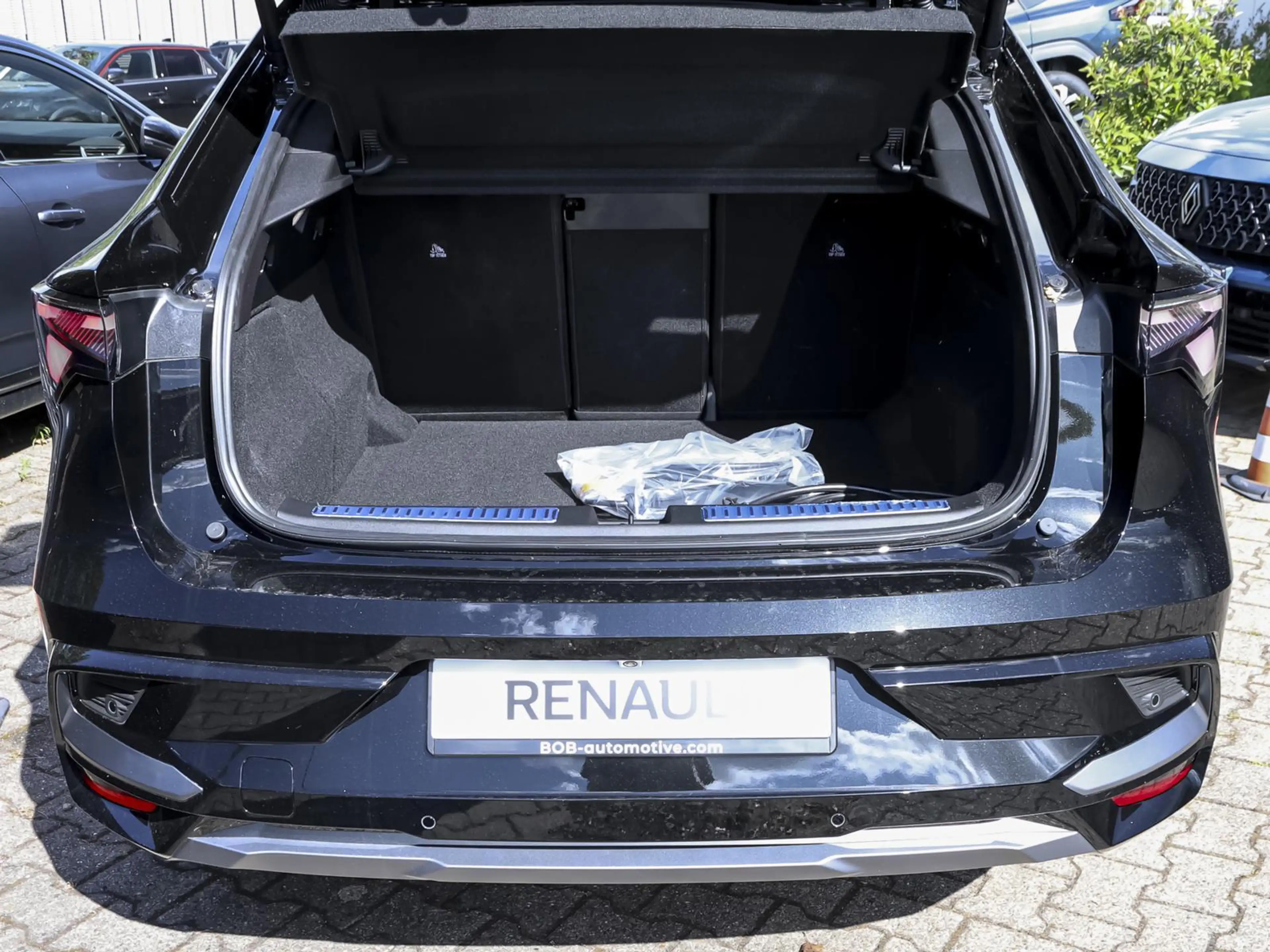 Renault Rafale Atelier Alpine PHEV 4x4 300 PanoDach — photo 8