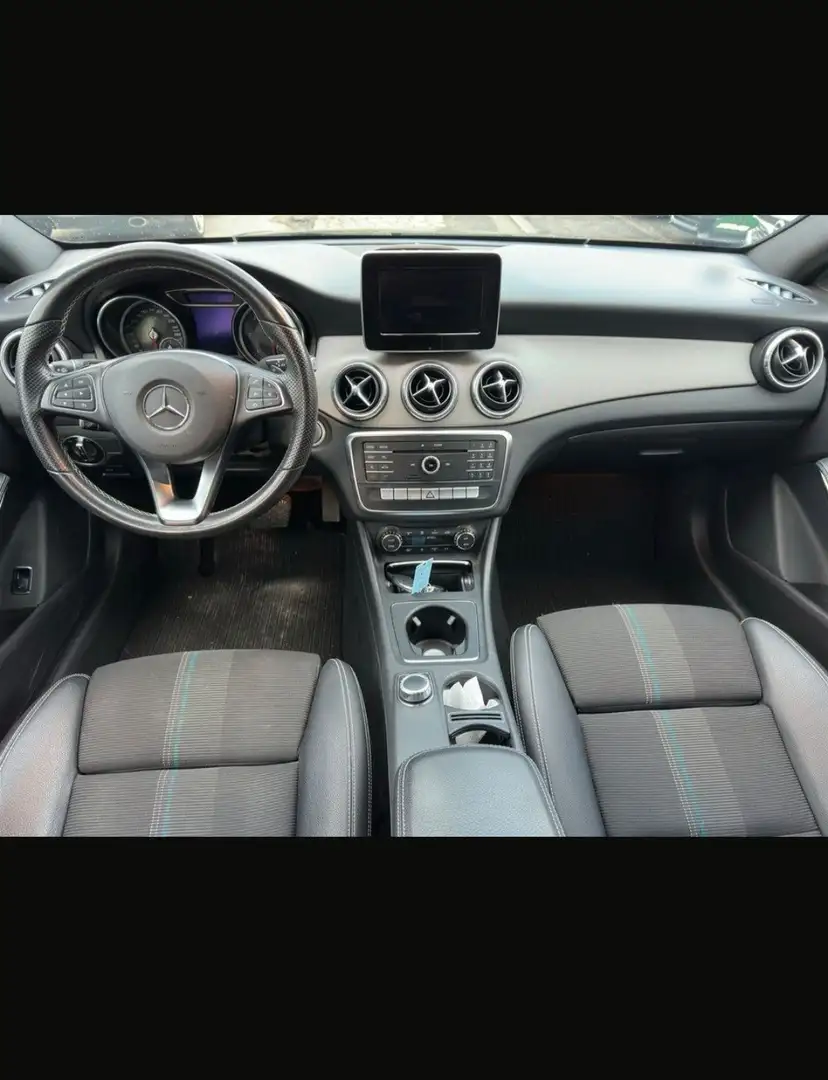 Mercedes-Benz CLA 220 Shooting Brake d 7G-DCT Urban - 2