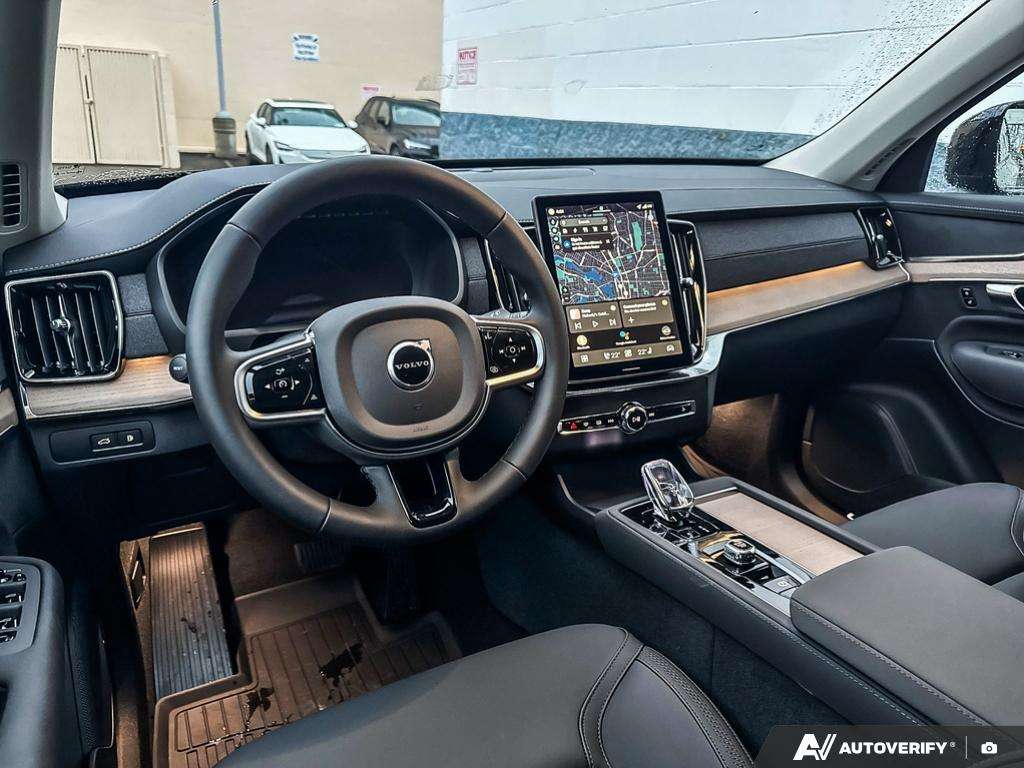 2026 Volvo XC90 T8 AWD Plus Dark Theme 7-Seater thumb 12