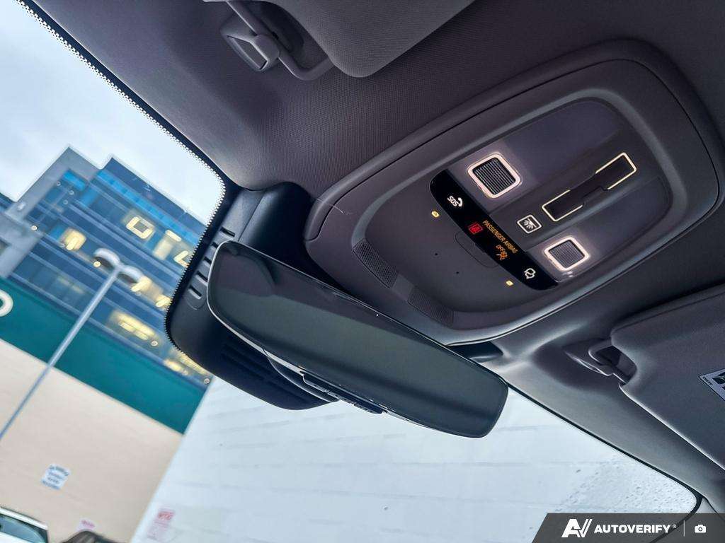 2026 Volvo XC90 T8 AWD Plus Dark Theme 7-Seater thumb 20