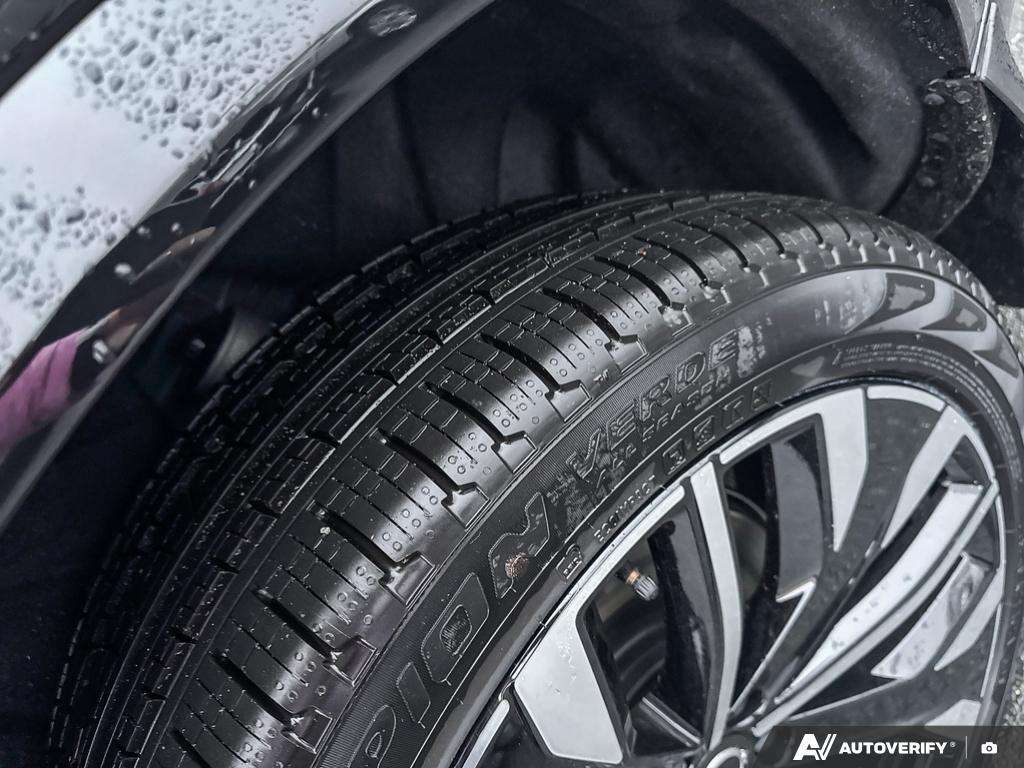 2026 Volvo XC90 T8 AWD Plus Dark Theme 7-Seater thumb 7