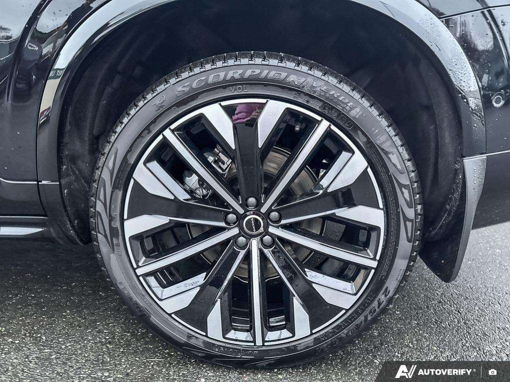 2026 Volvo XC90 T8 AWD Plus Dark Theme 7-Seater thumb 6