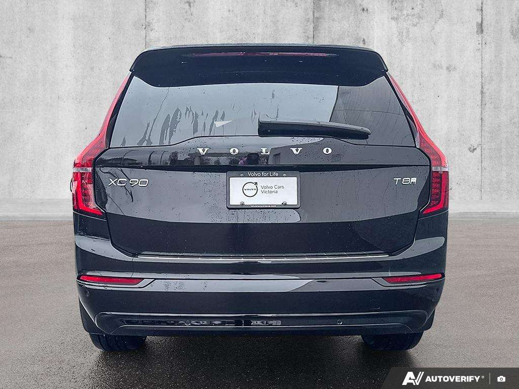 2026 Volvo XC90 T8 AWD Plus Dark Theme 7-Seater alt 5