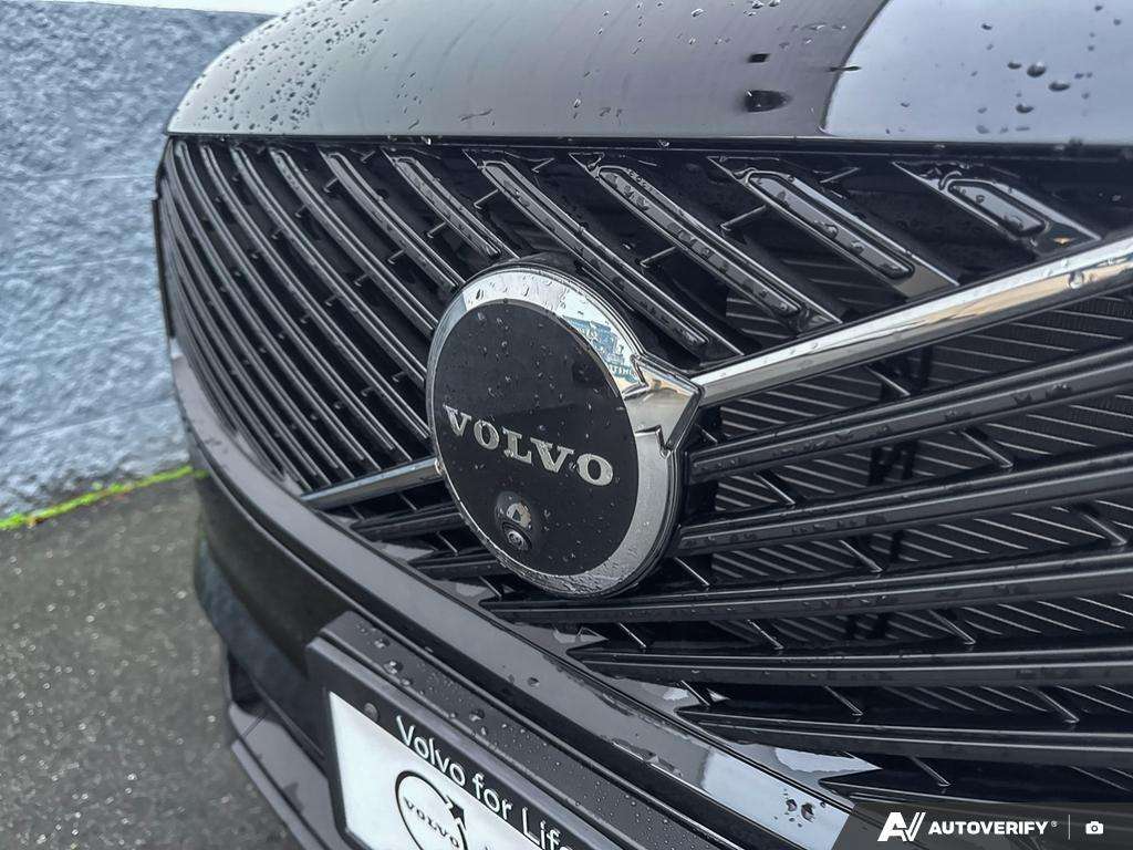 2026 Volvo XC90 T8 AWD Plus Dark Theme 7-Seater thumb 9