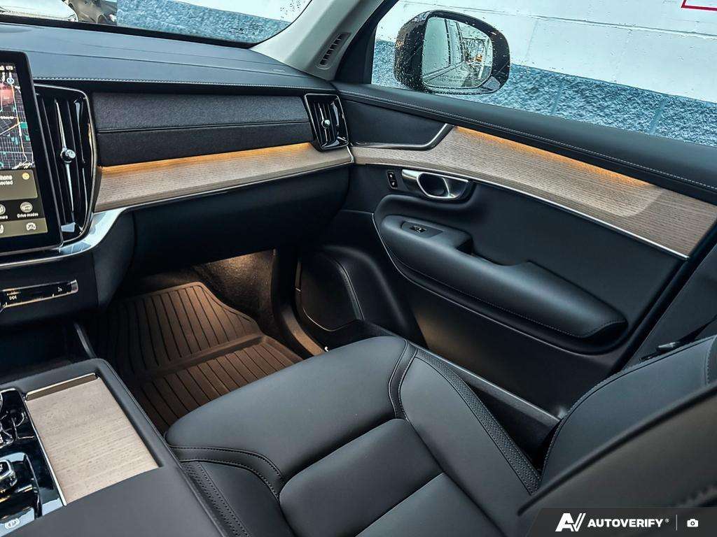 2026 Volvo XC90 T8 AWD Plus Dark Theme 7-Seater thumb 24