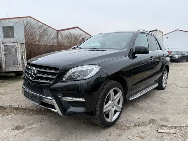 Mercedes-Benz ML 350 CDI BlueTec*AMG*Pano*Ahk*Navi*Kamera*