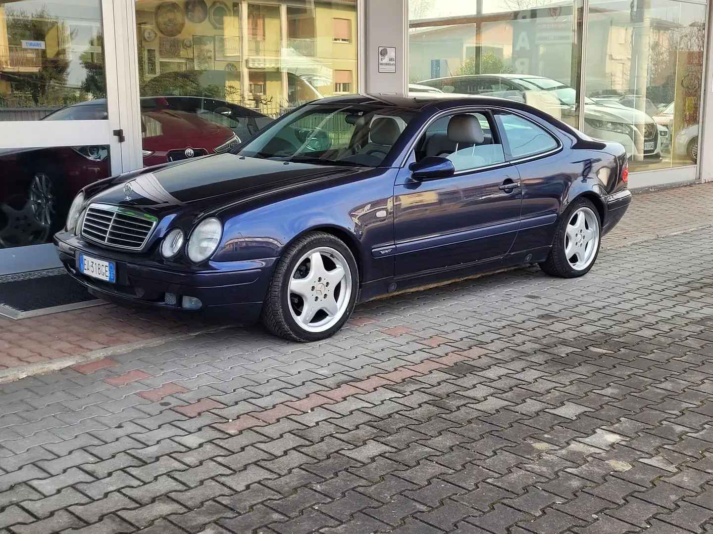 Mercedes-Benz CLK 220 Elegance Bleu - 1