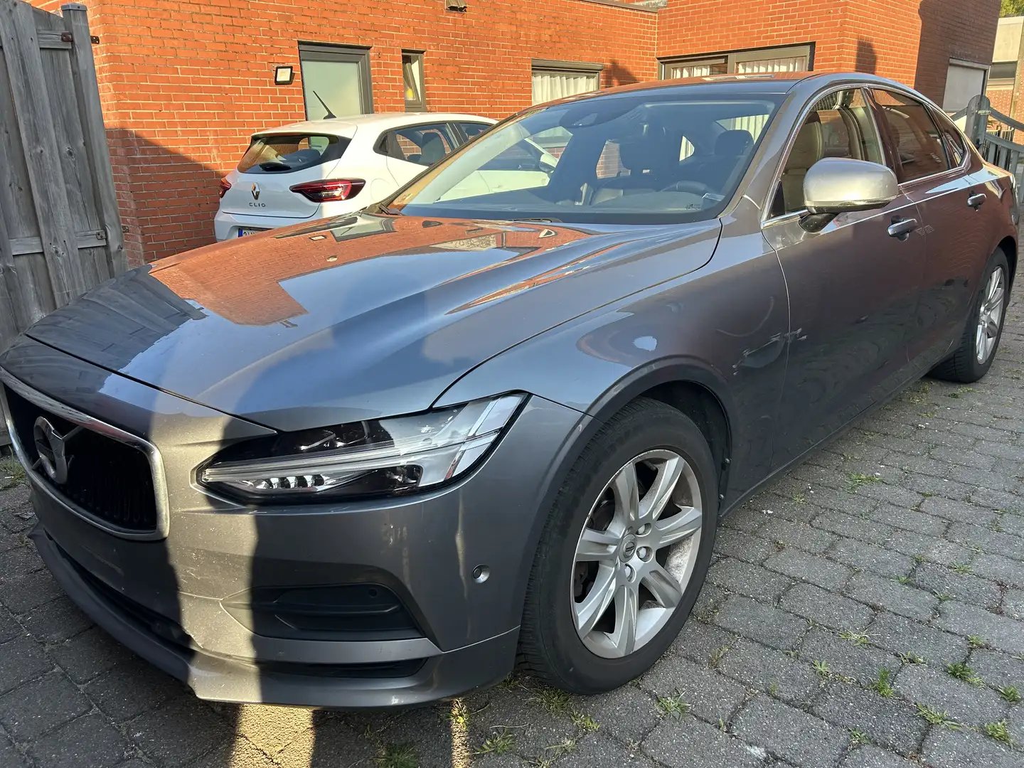 Volvo S90 D3 Momentum - 1