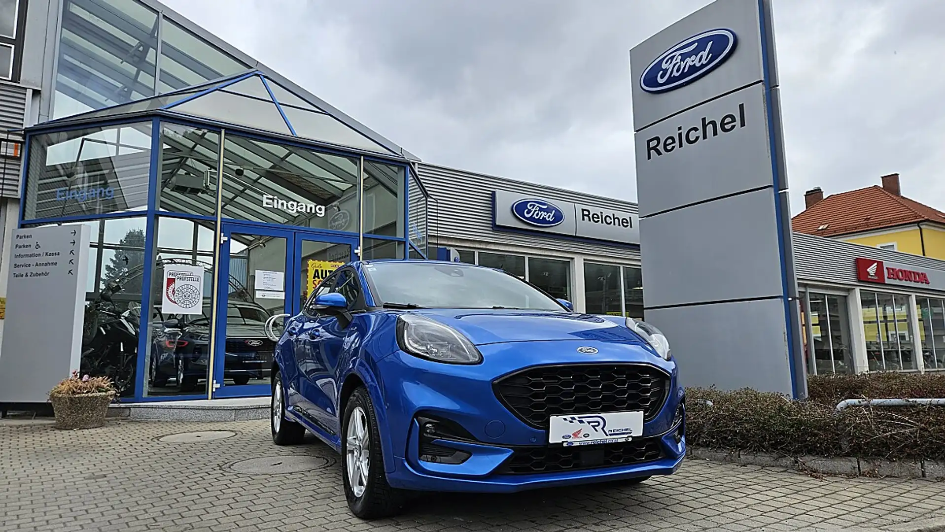 Ford Puma 1,0 EcoBoost Hybrid ST-Line X Blau - 1