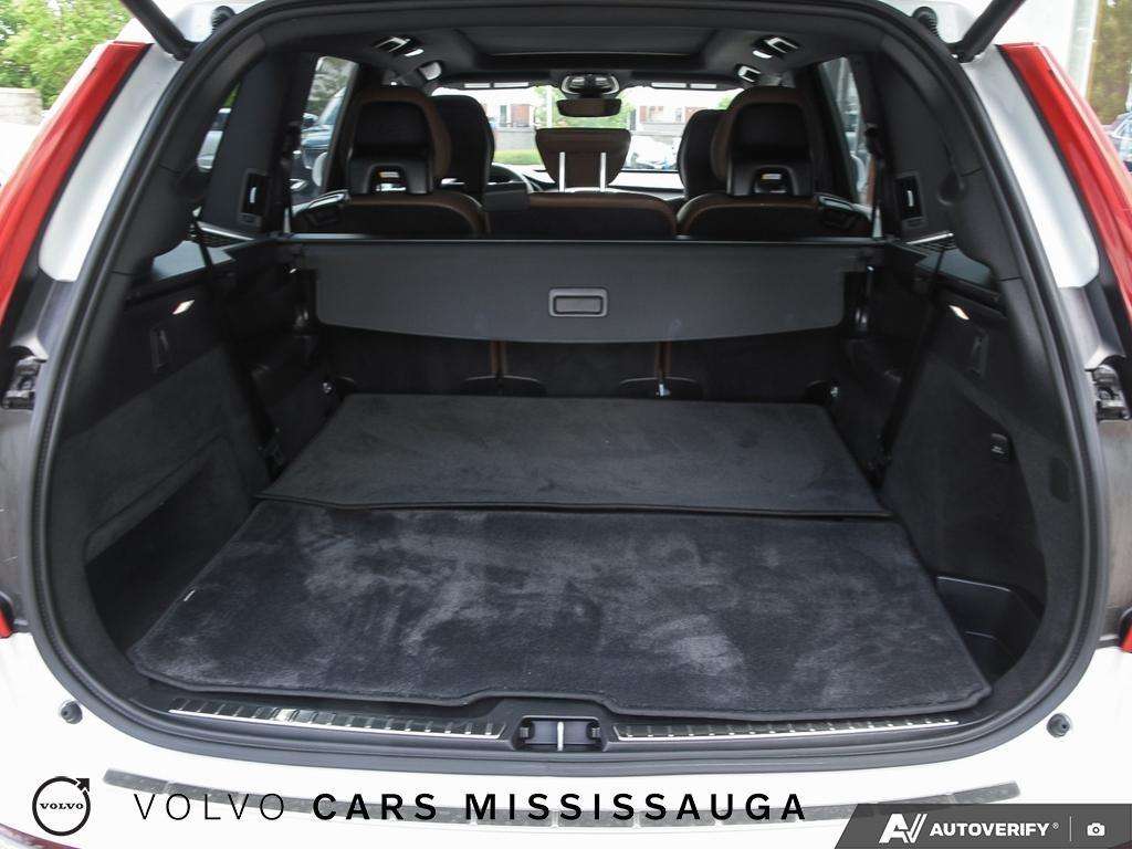 2024 Volvo XC90 Plus Bright Theme thumb 11
