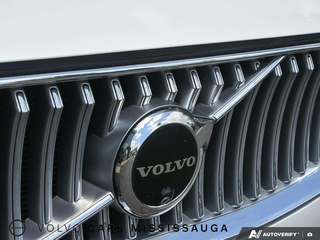 2024 Volvo XC90 Plus Bright Theme thumb 9