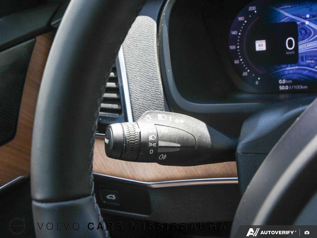 2024 Volvo XC90 Plus Bright Theme thumb 16